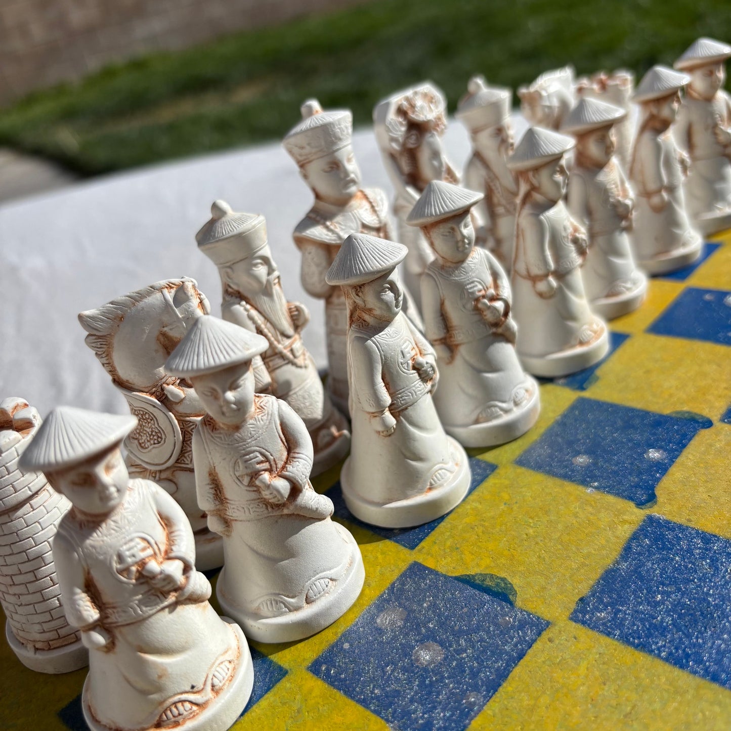 Yellow Blue Mist - Chinese Edition Chess Set