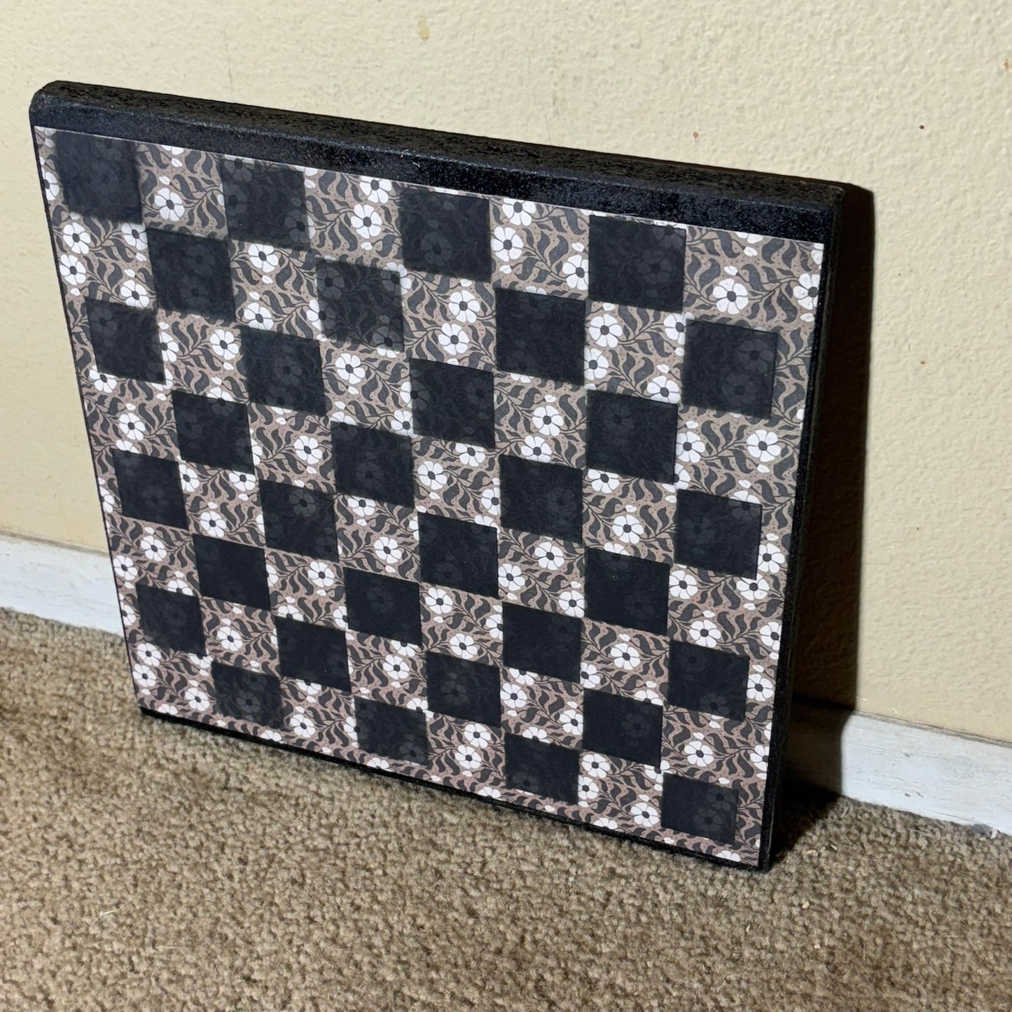 Simplistic Vintage Flowers - Scrapbook Chess Board