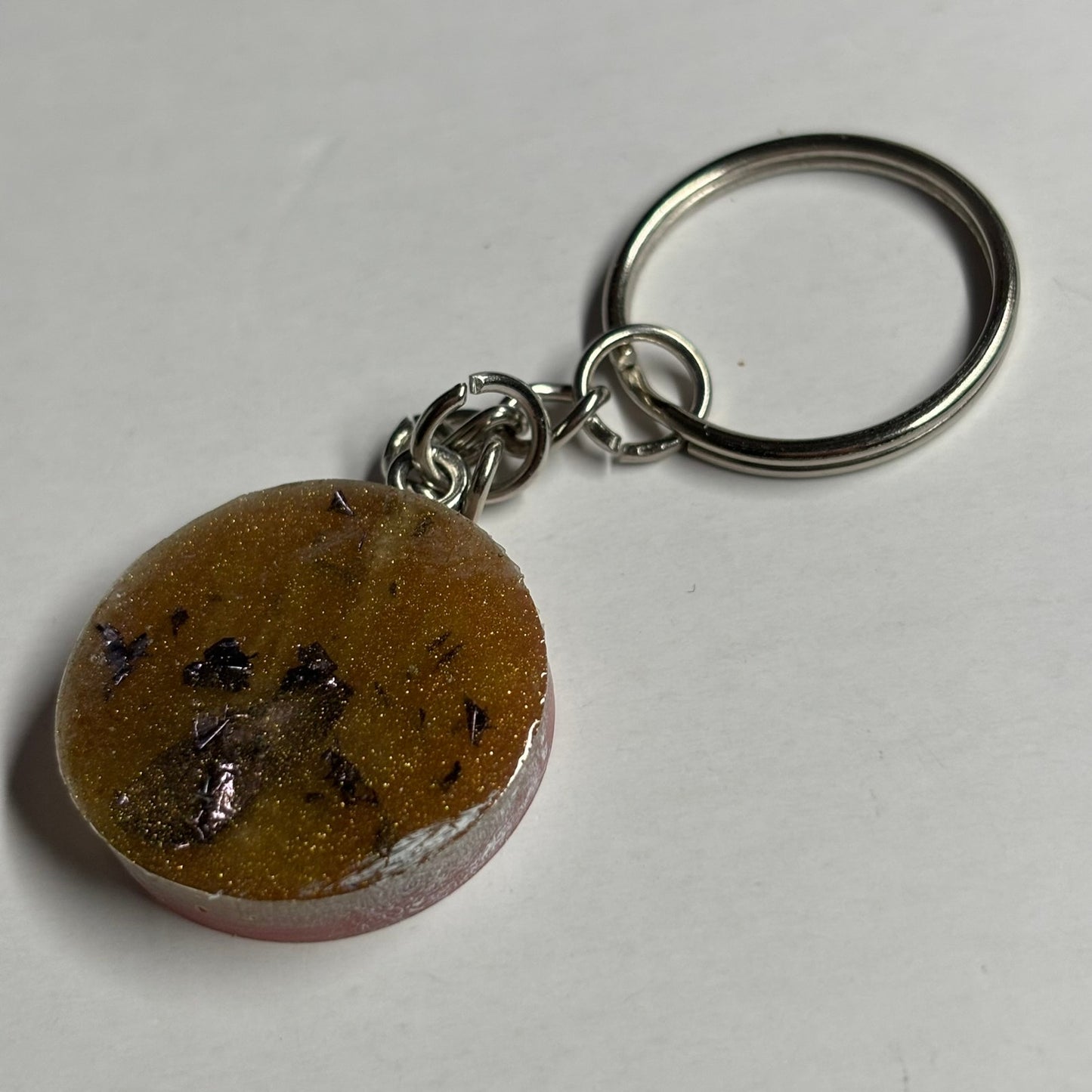 Smooth Brown Queen - Handmade Resin Keychain