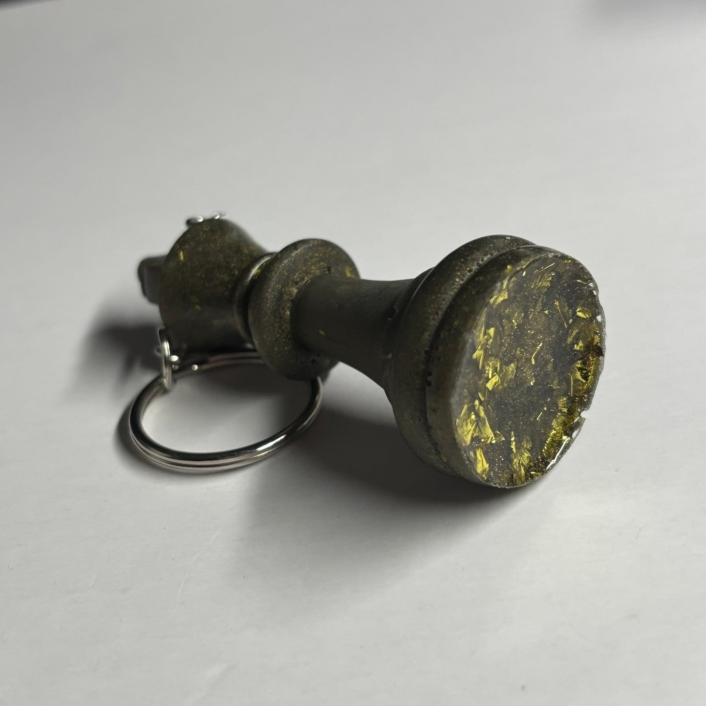 Vintage Green King - Handmade Resin Keychain