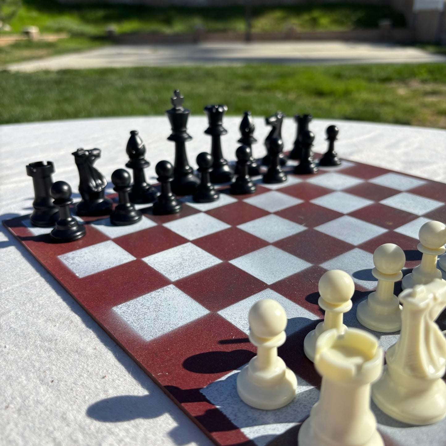 Fading Red - Painted Chess Set