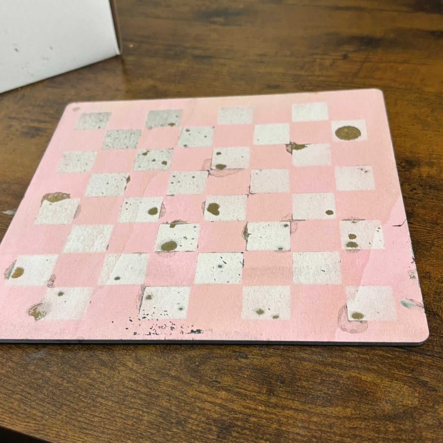Pinked Golden Drip - Painted Thin Wooden Chess Board
