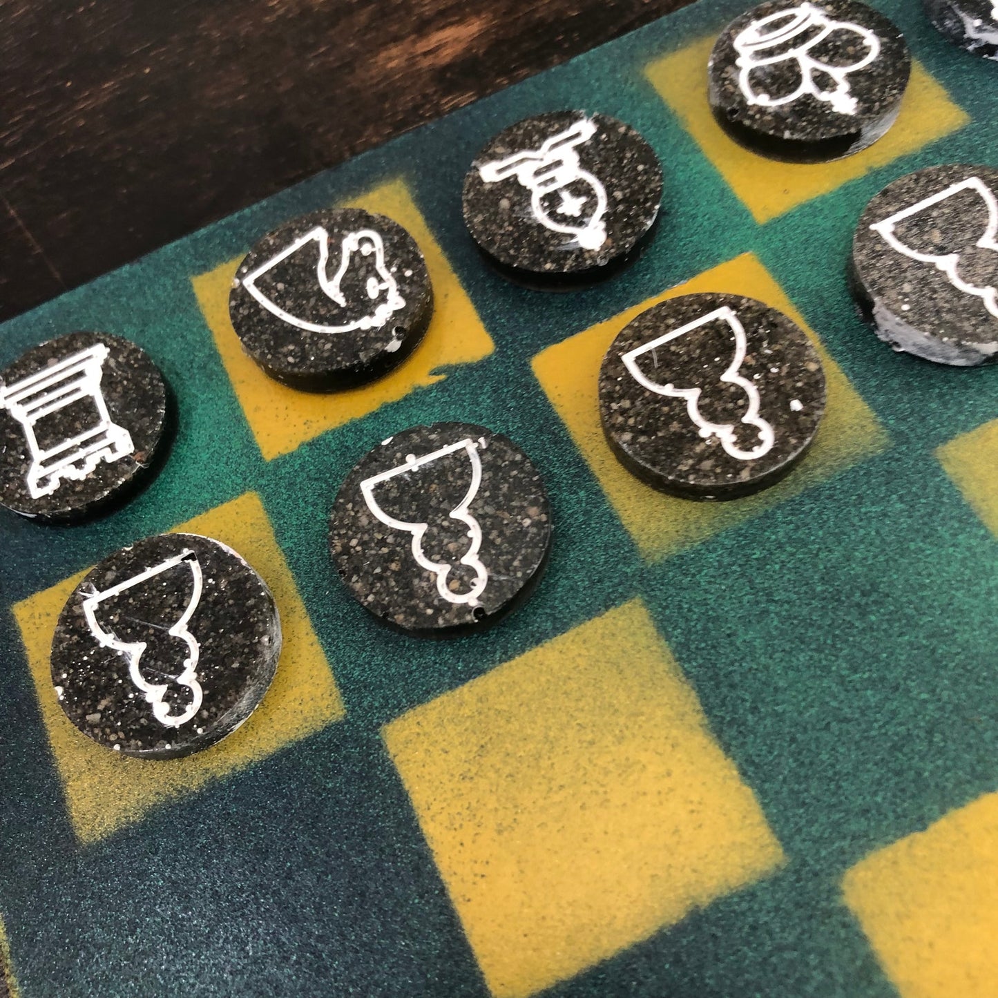 Alien Green & Yellow - Painted Chess Set