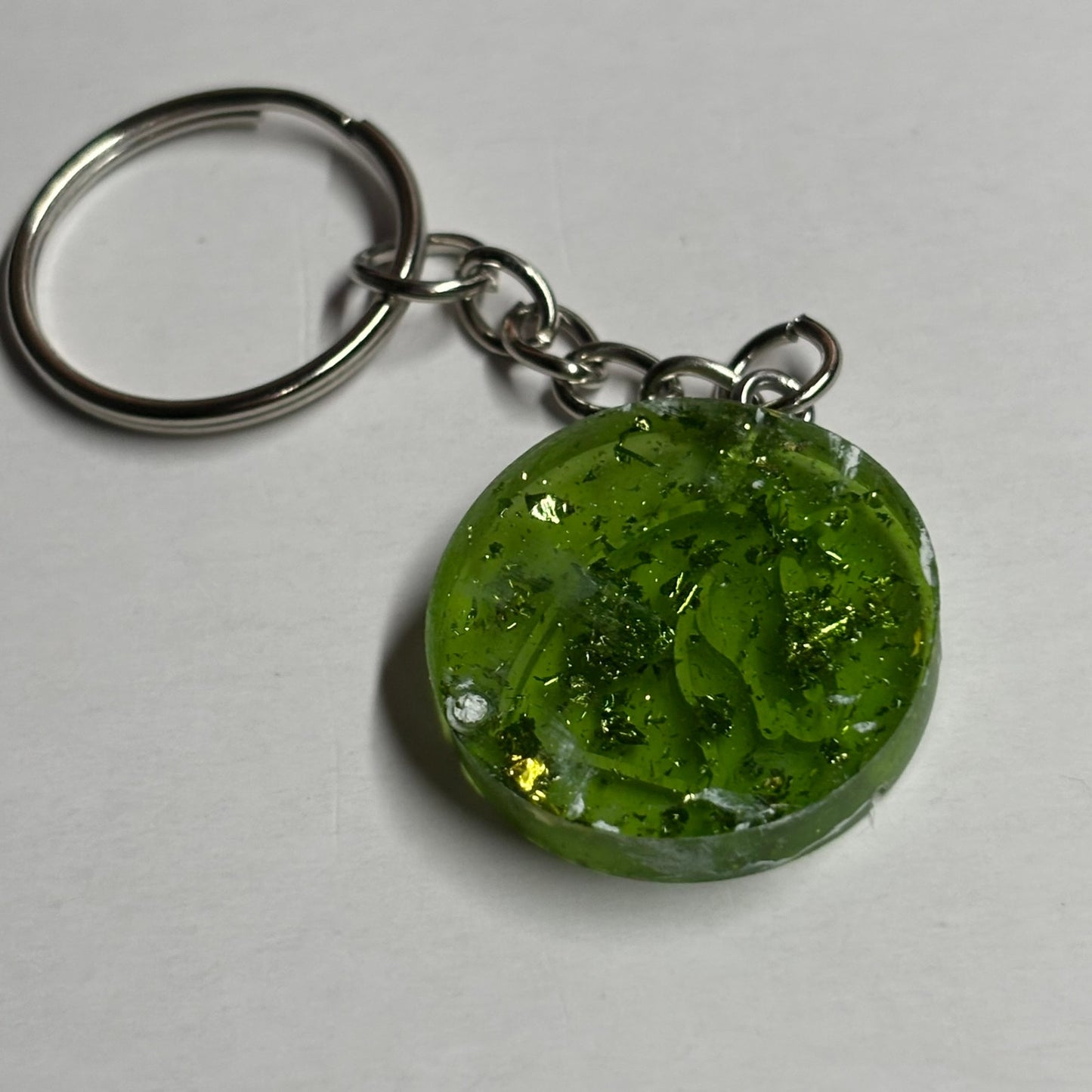 Green Flamed Knight - Handmade Resin Keychain - Flat Edition