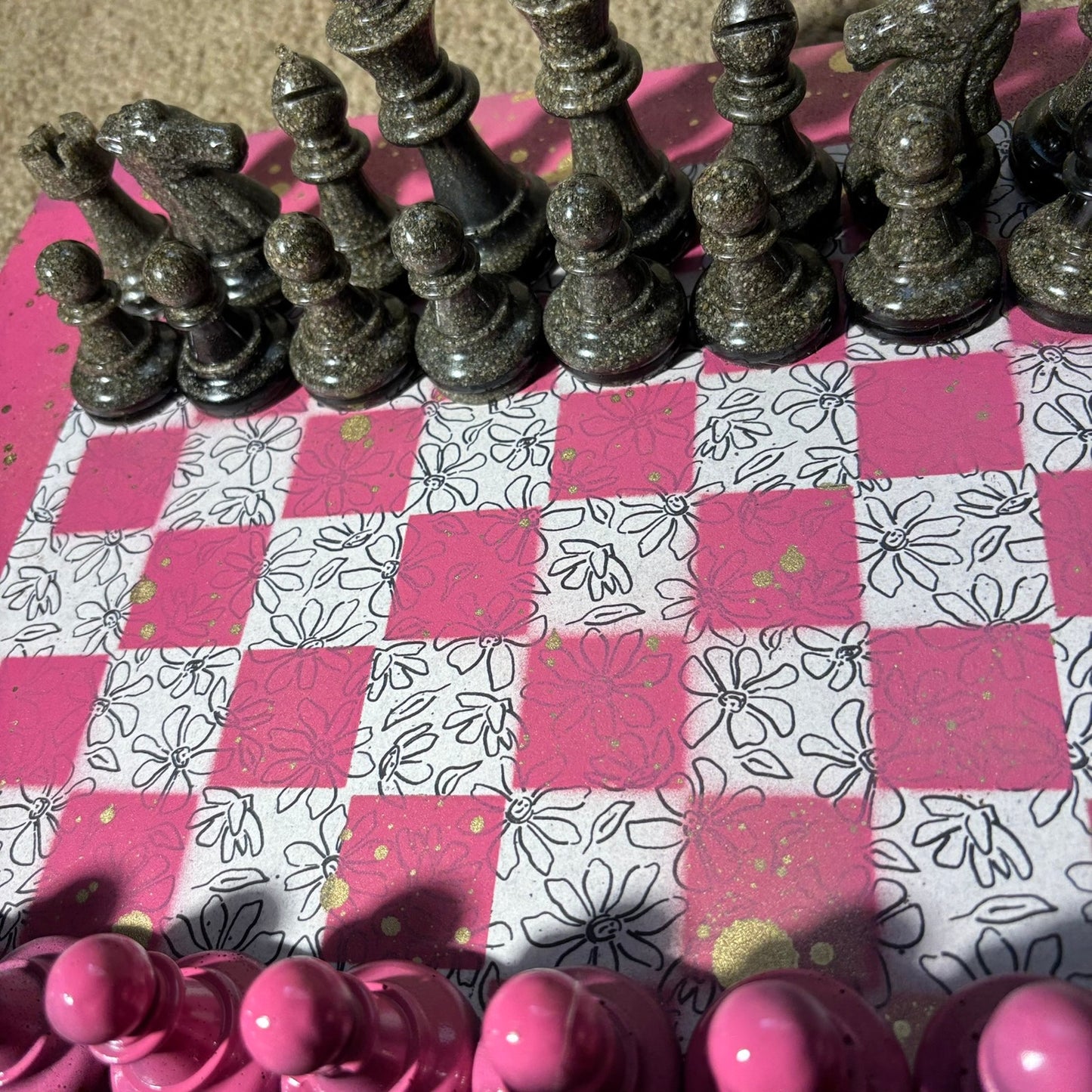Supreme Pink Flowers - Large Deluxe Chess Set