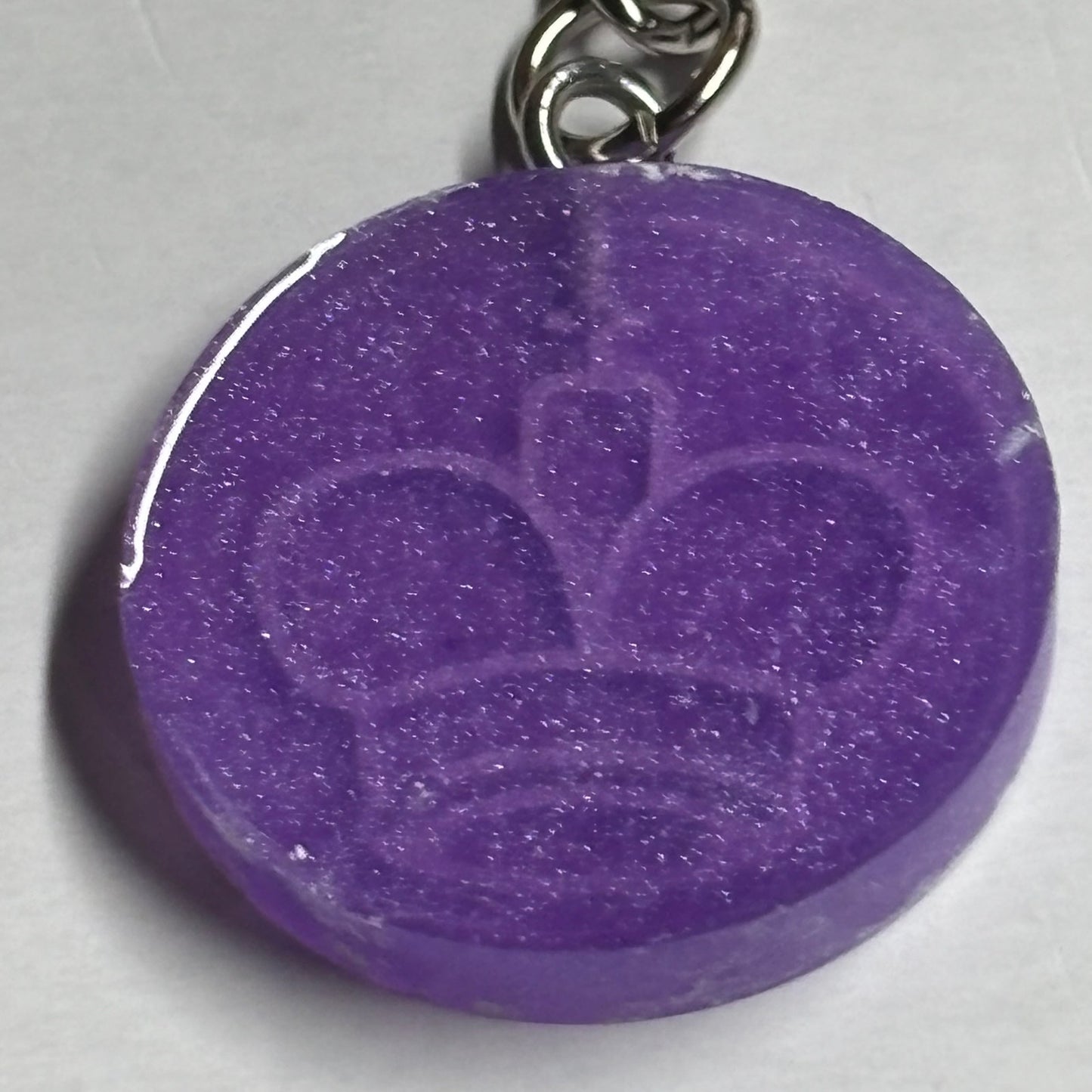 Purple King - Handmade Resin Keychain - Flat Edition