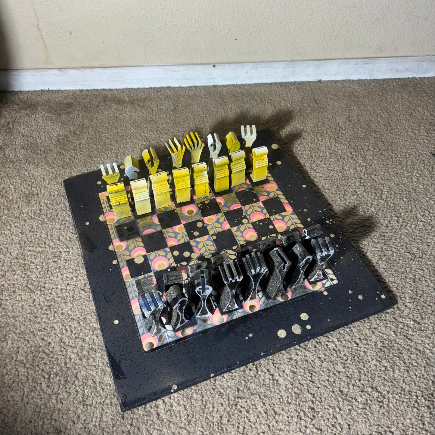 Yellow Golden Hue - Large Deluxe Chess Set