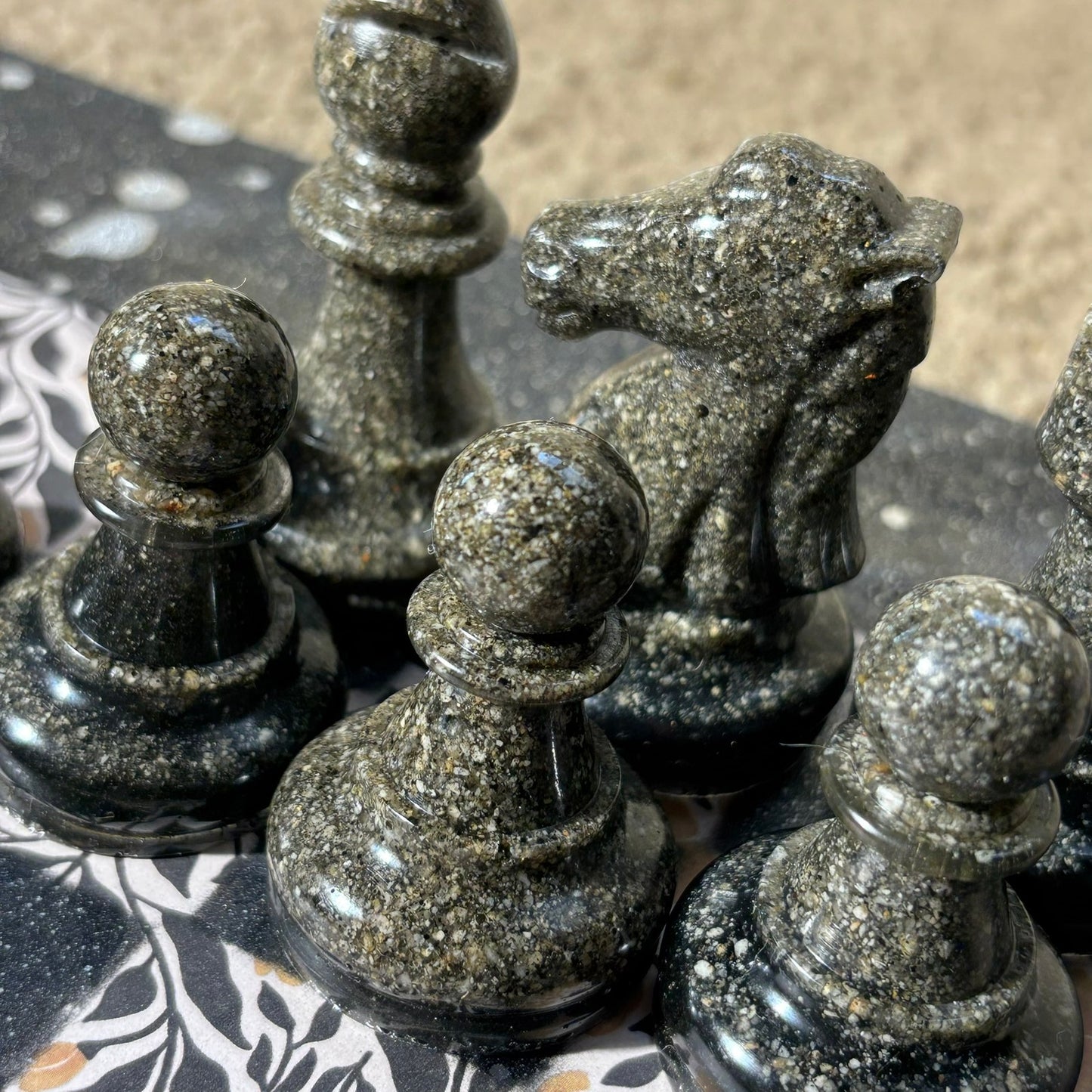 Supreme Vintage - Large Deluxe Chess Set