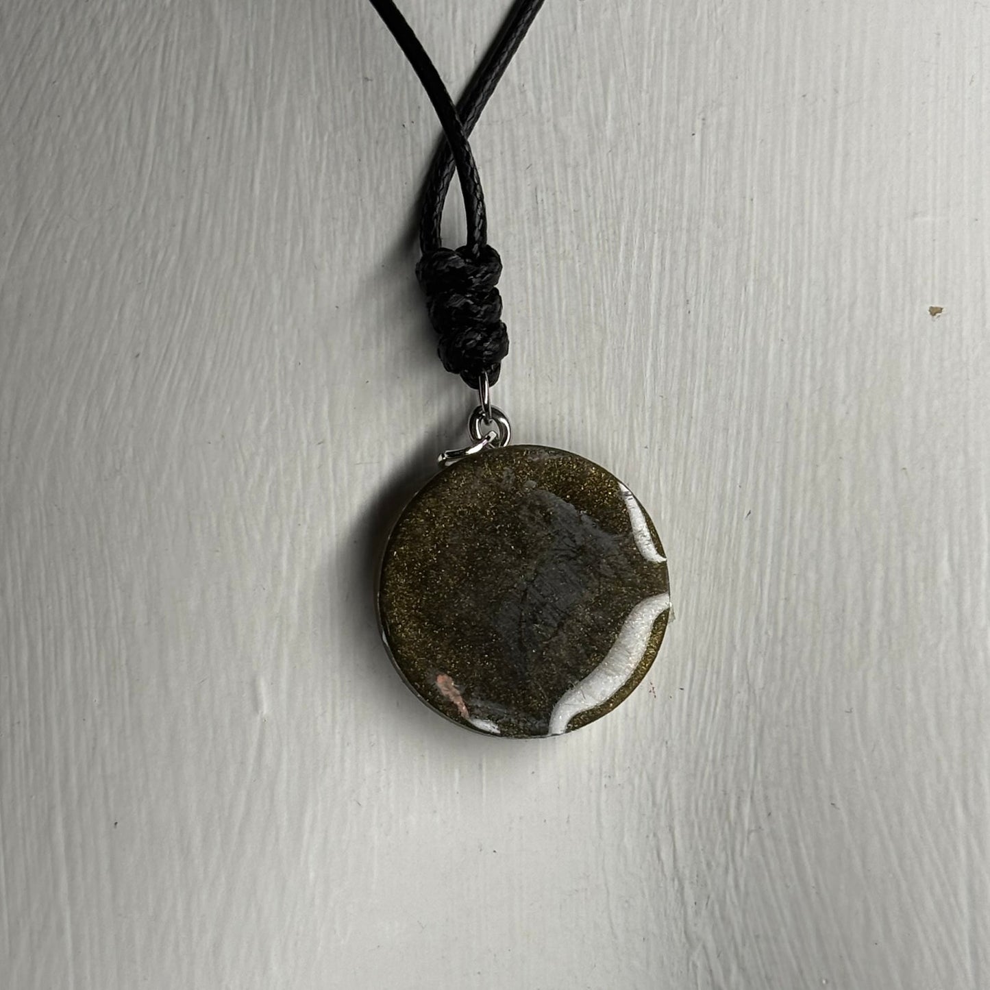 Dark Green King - Handmade Resin Chess Necklace