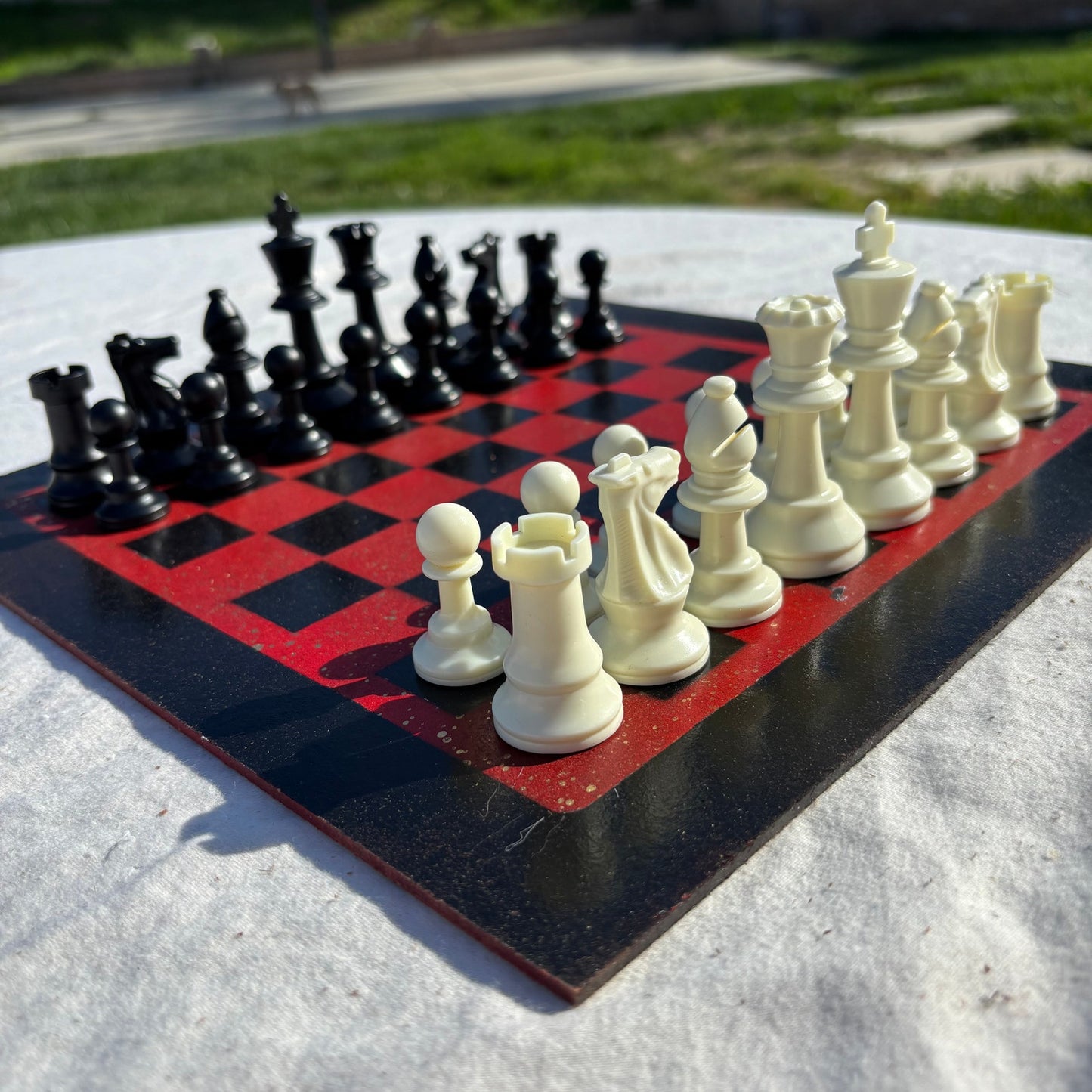 Simple Red - Painted Chess Set