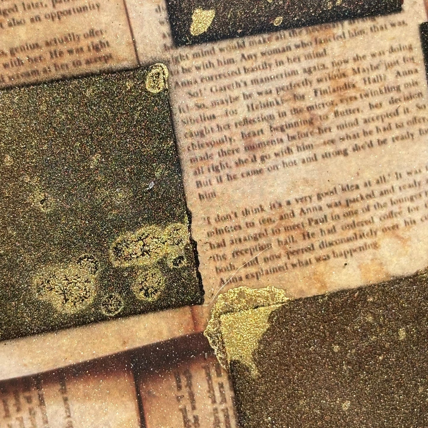 The Classic Papers - Resin Coated Chess Board