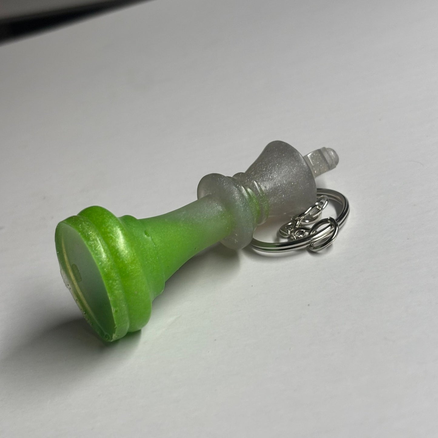 Green/White King - Handmade Resin Keychain