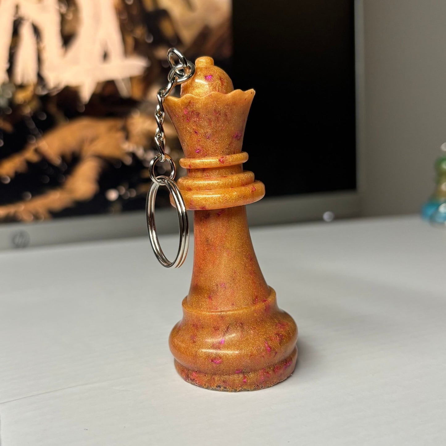 Cream Royal Queen - Handmade Resin Keychain - Large Edition
