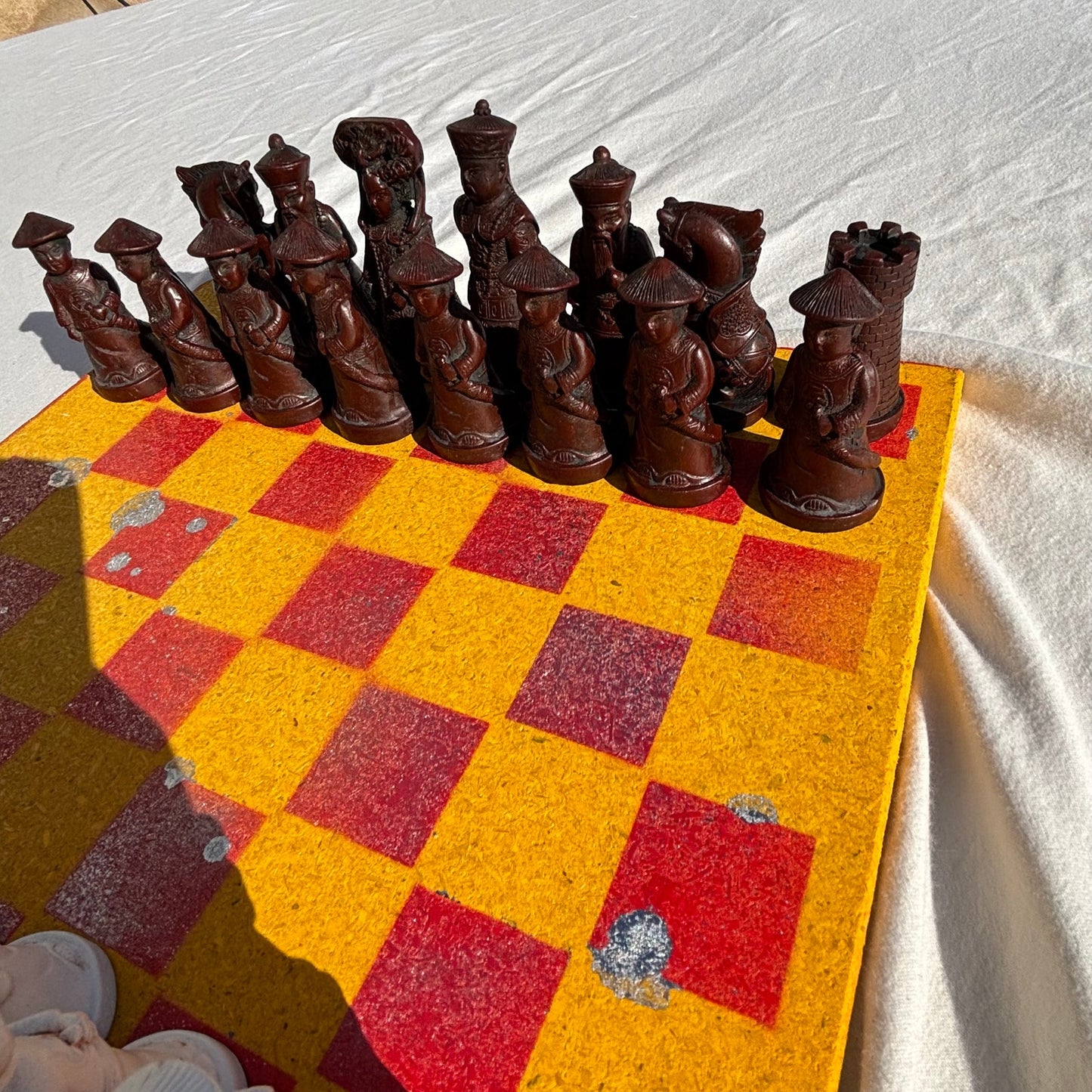 Spartan Yellow & Red - Chinese Edition Chess Set
