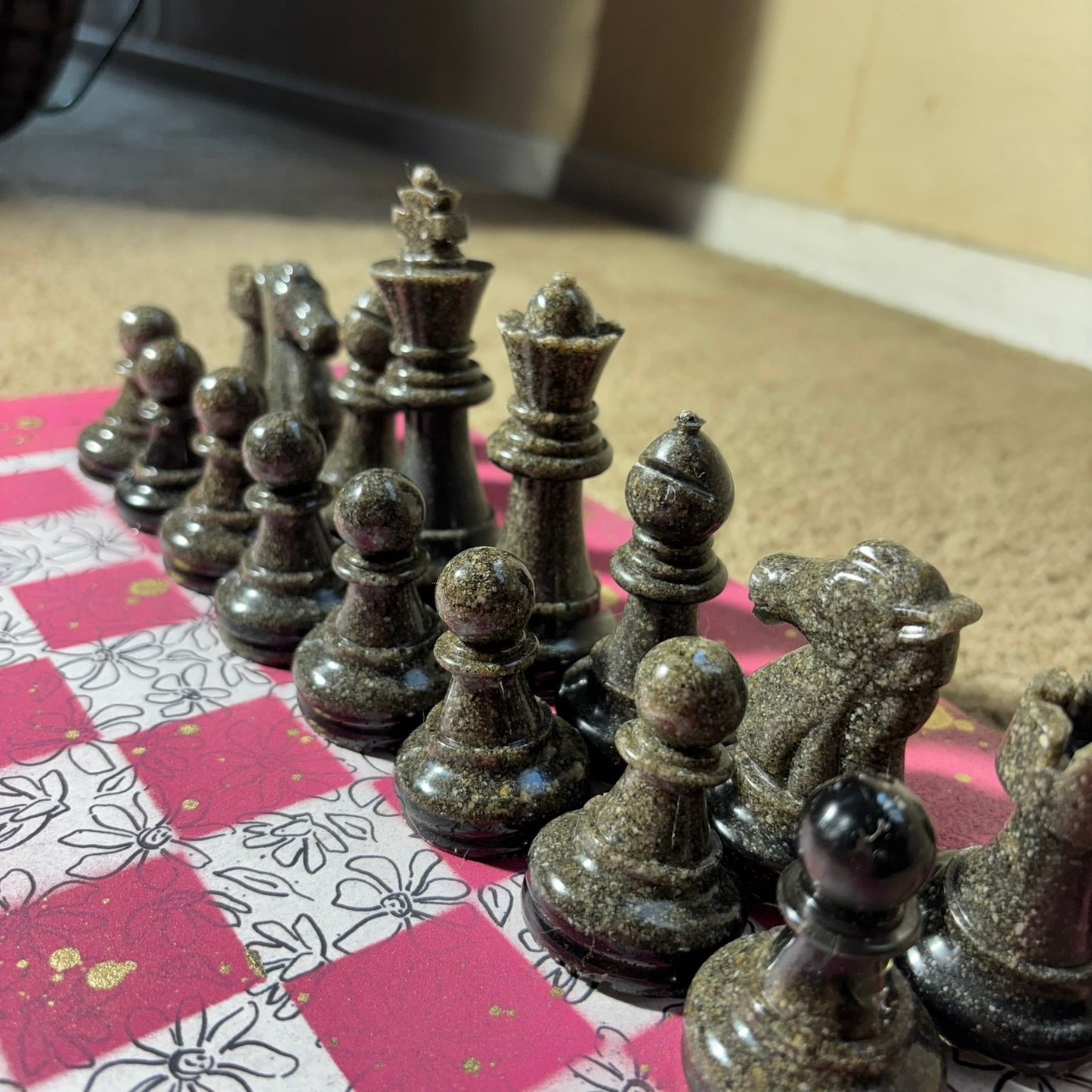 Supreme Pink Flowers - Large Deluxe Chess Set