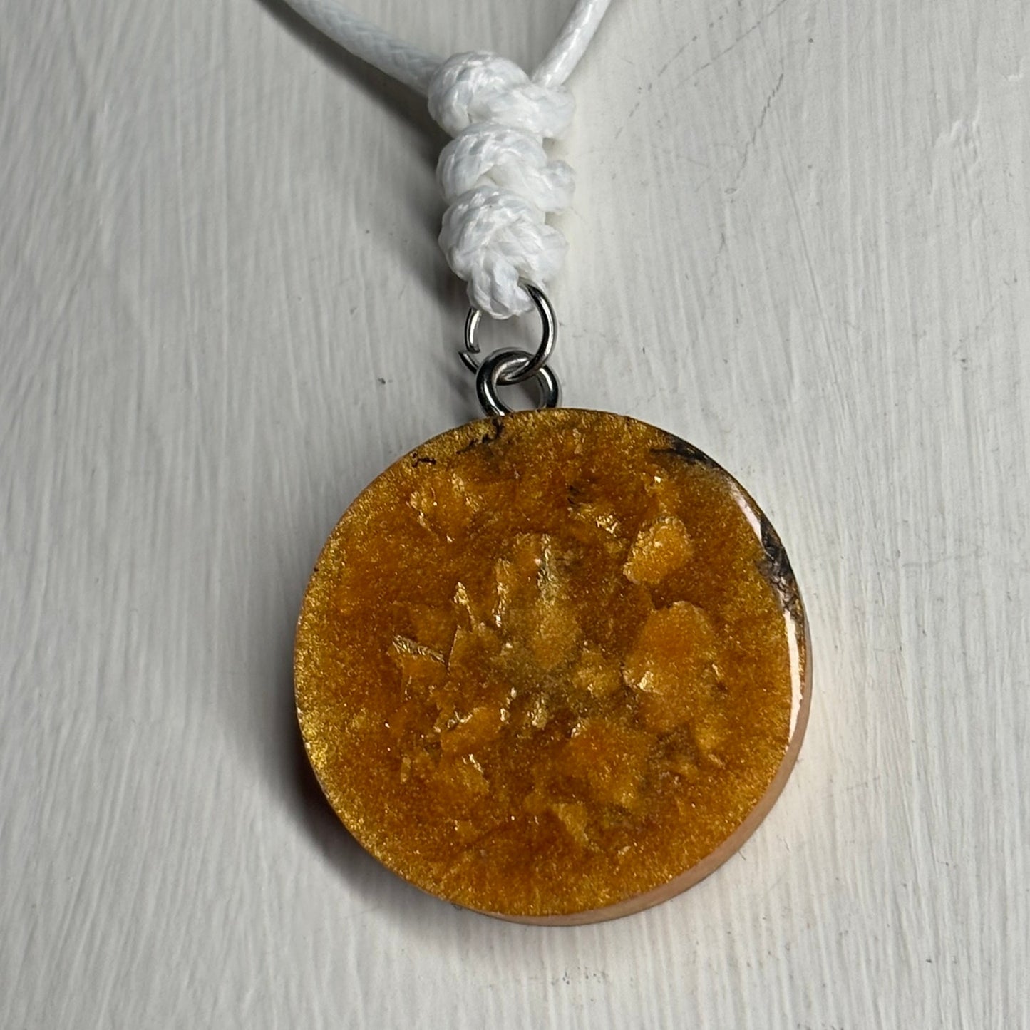 Golden King - Handmade Resin Chess Necklace - Flat Edition