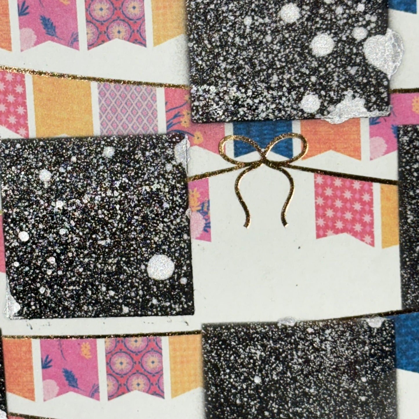 Happy Vintage - Scrapbook Chess Board