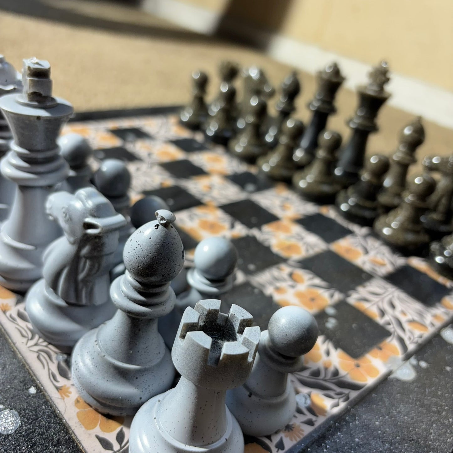 Supreme Vintage - Large Deluxe Chess Set