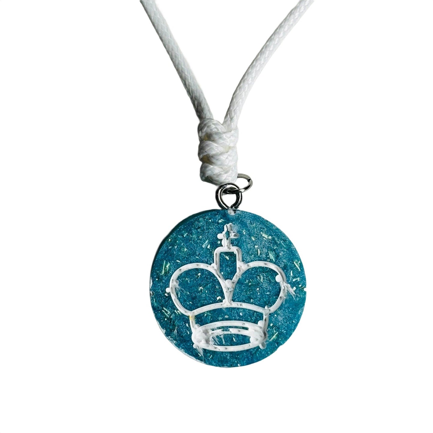 🎁 Blue Crystal King - Handmade Resin Chess Necklace (100% off)