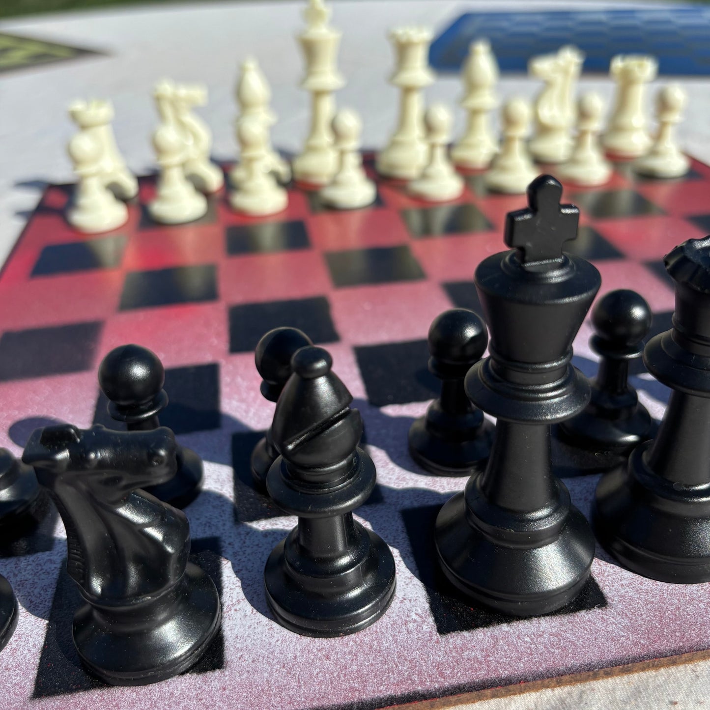 Snow Red - Painted Chess Set