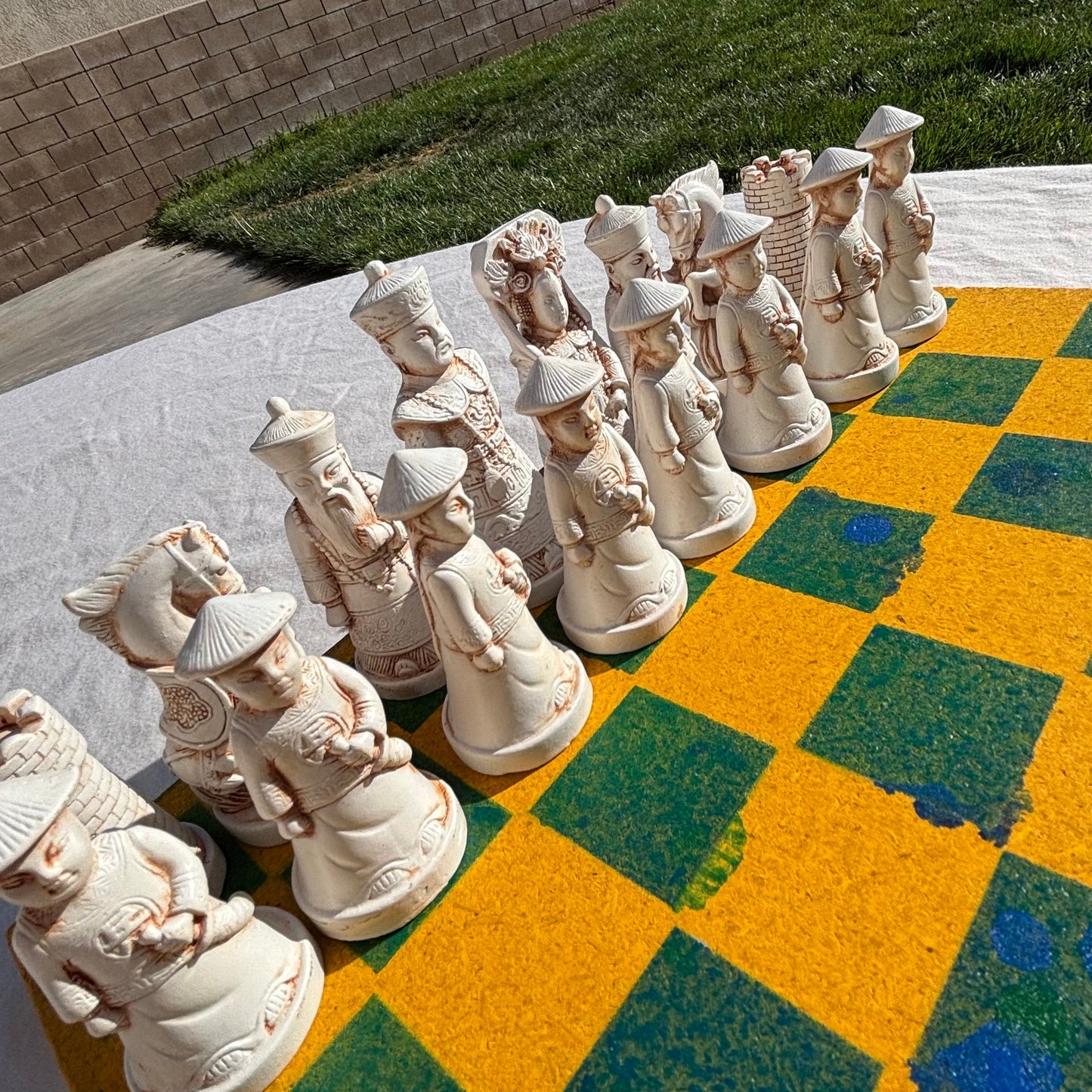 Green Bay Yellow - Chinese Edition Chess Set