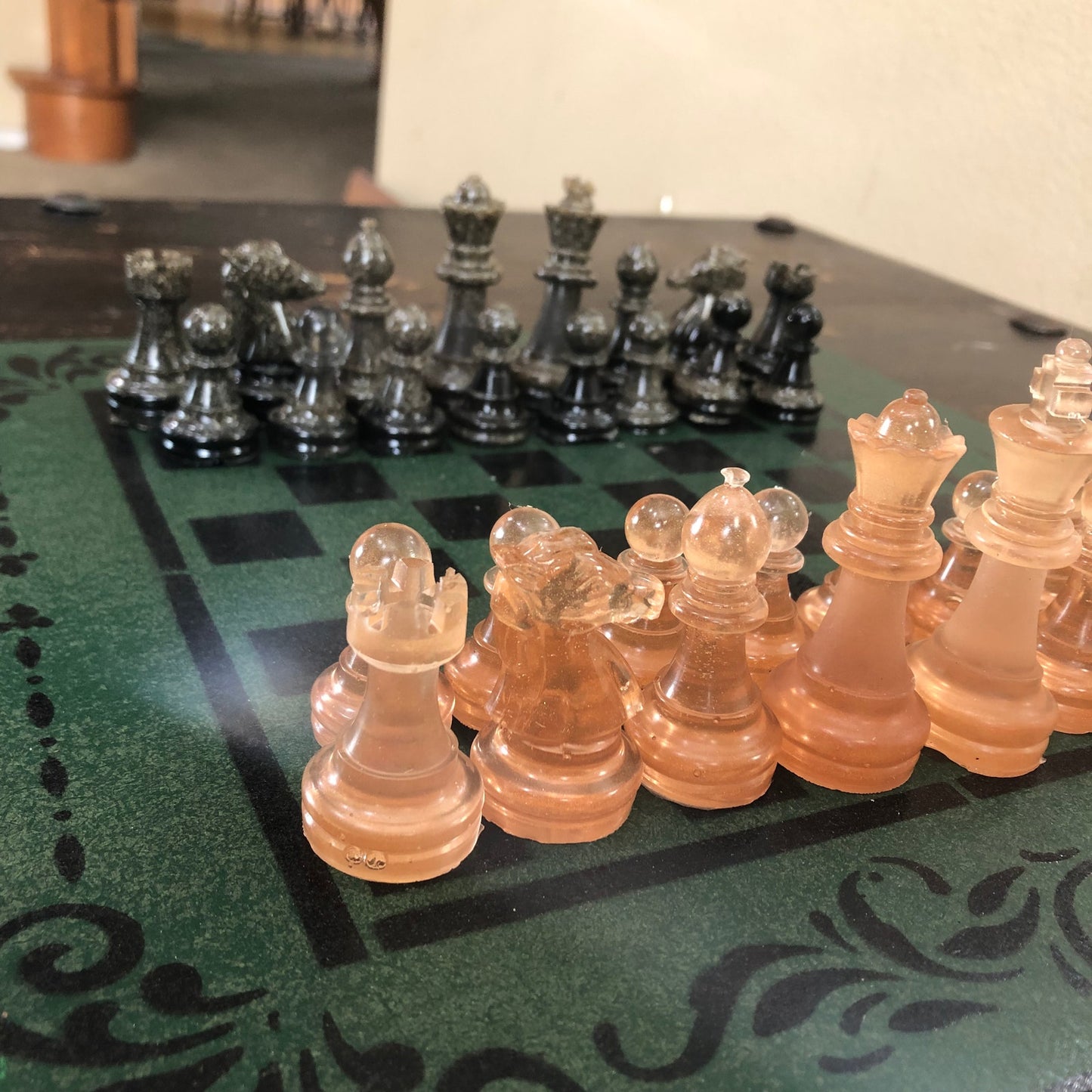 Royal Green - Painted Chess Set