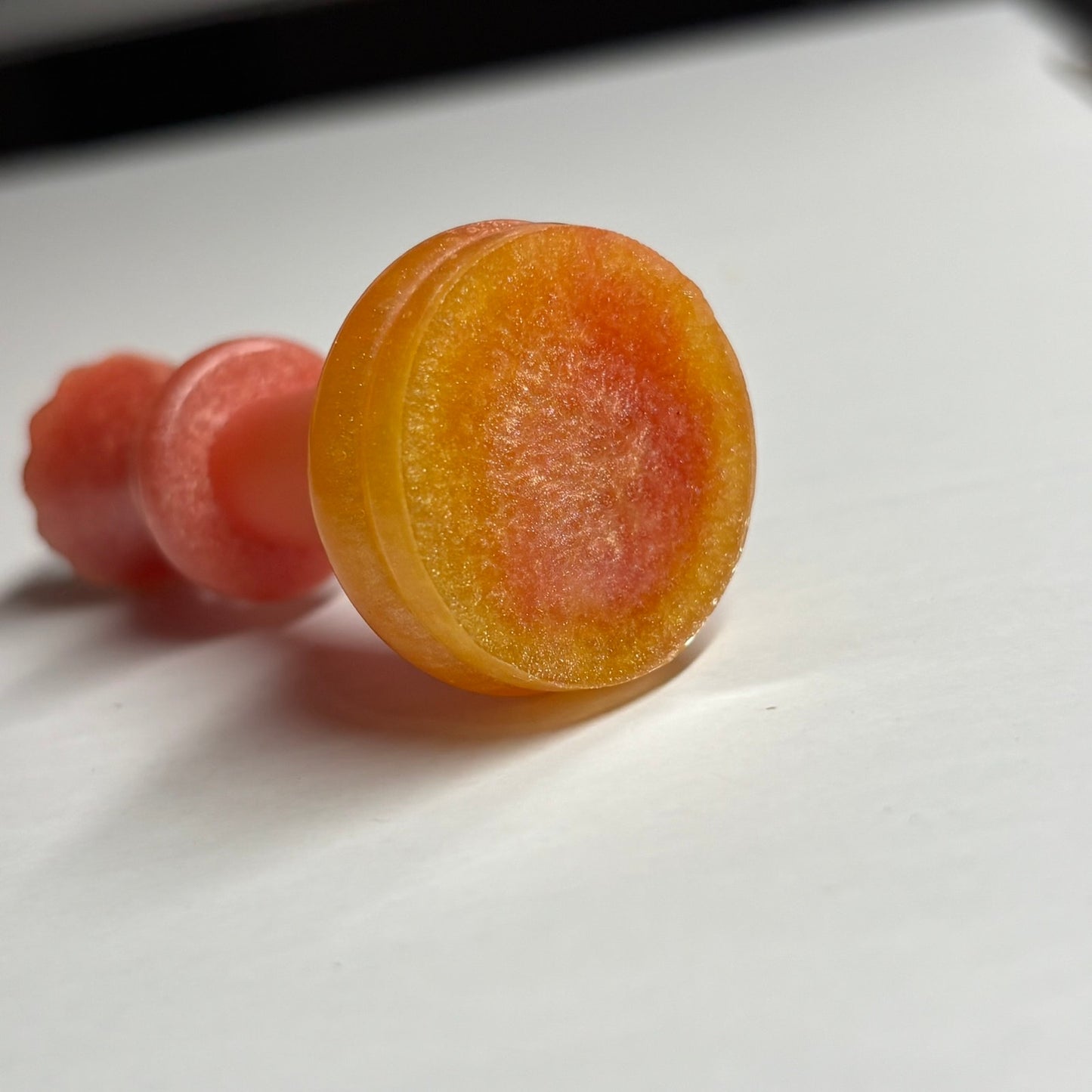 Peach Cream Queen - Handmade Resin Keychain