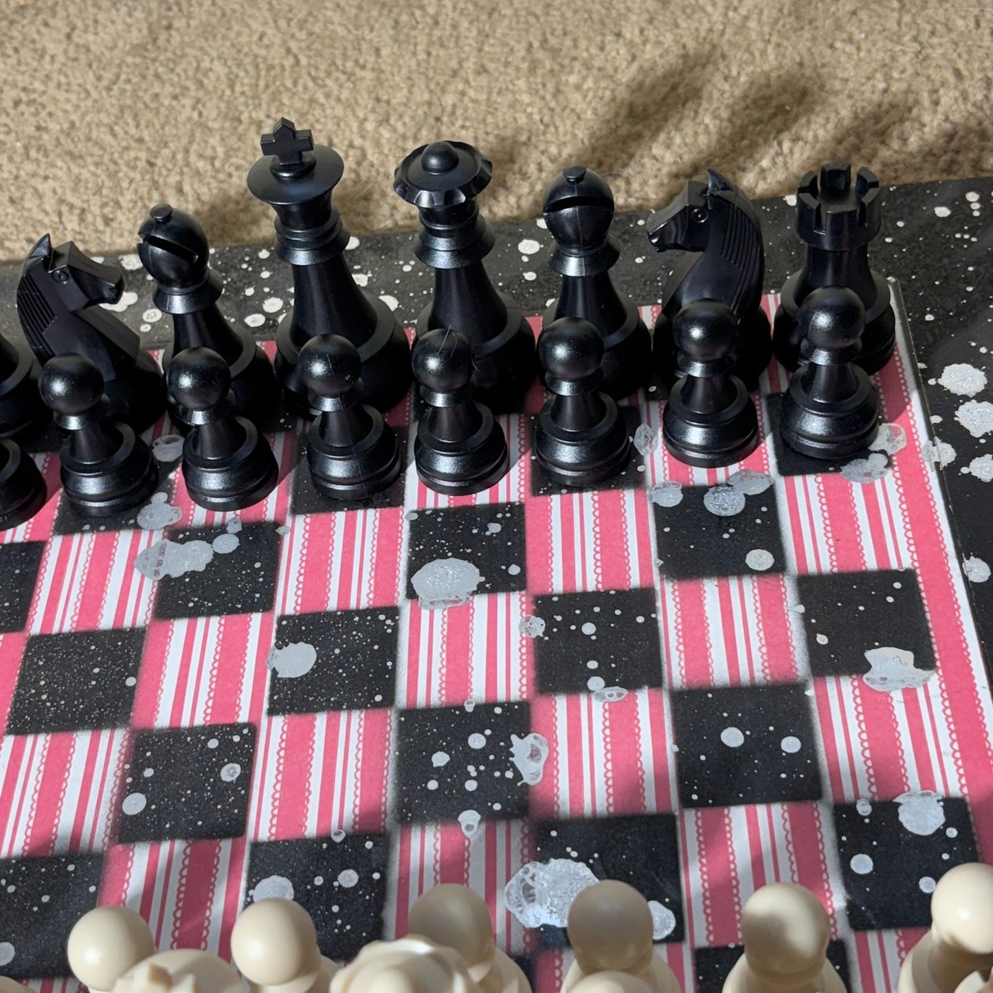 Vintage Red Stripes - Large Deluxe Chess Set