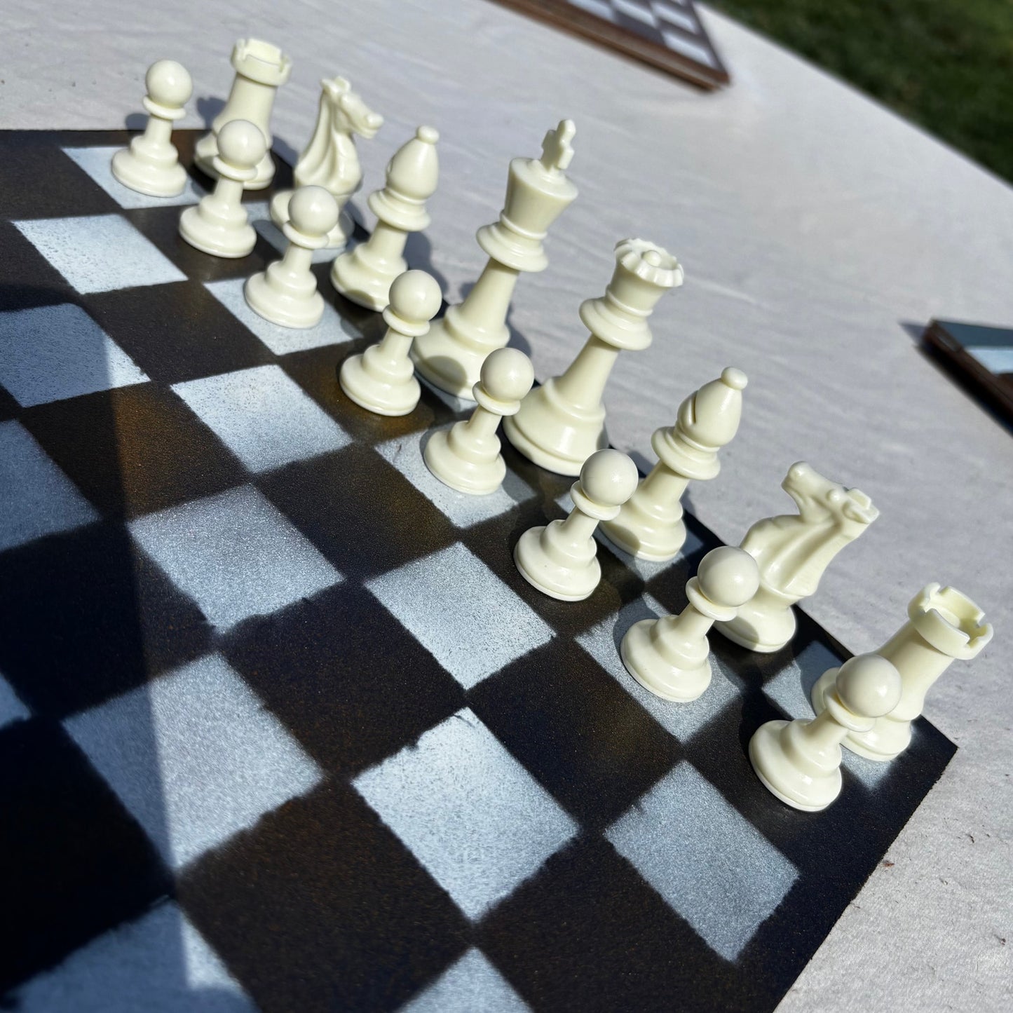 Alien Dark - Painted Chess Set