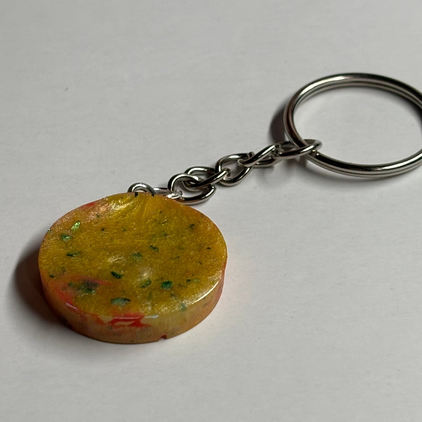 Prestigious Yellow Queen - Handmade Resin Keychain - Flat Edition