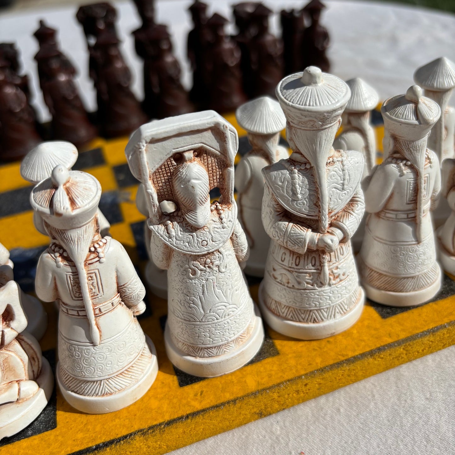 Black & Yellow Splatter - Chinese Edition Chess Set
