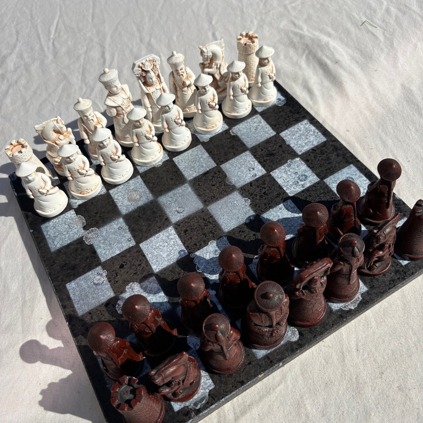 Black & White - Chinese Edition Chess Set