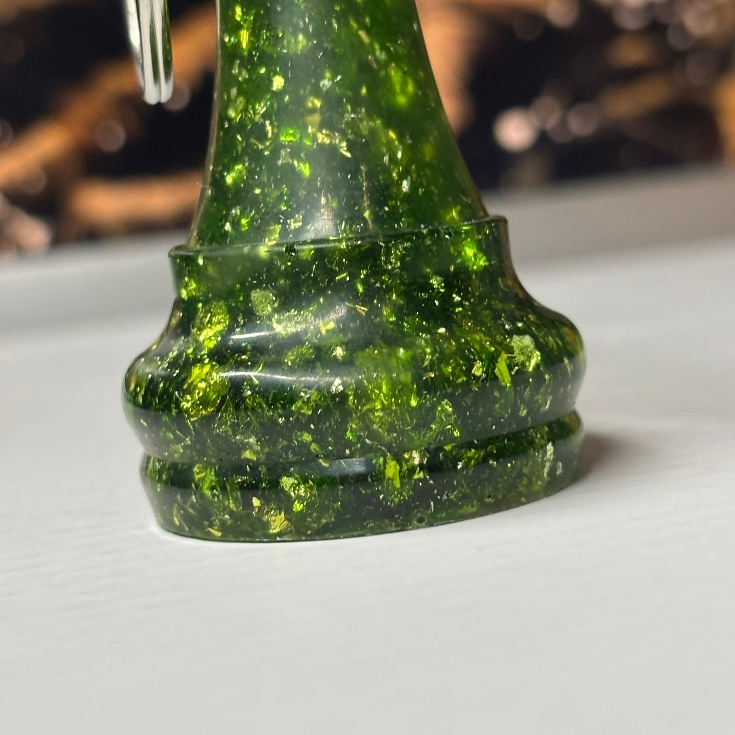 Green Emerald Queen - Handmade Resin Keychain - Large Edition