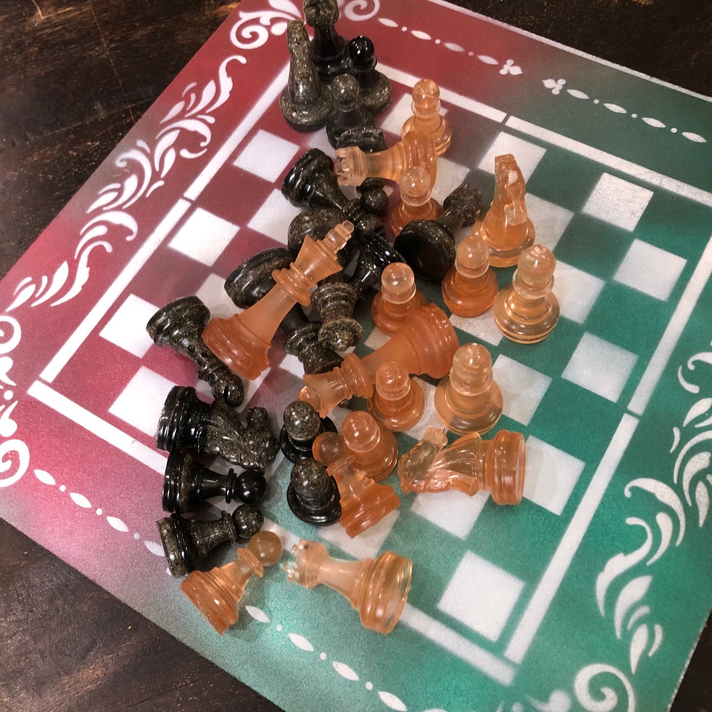 Royal Tropics - Painted Chess Set