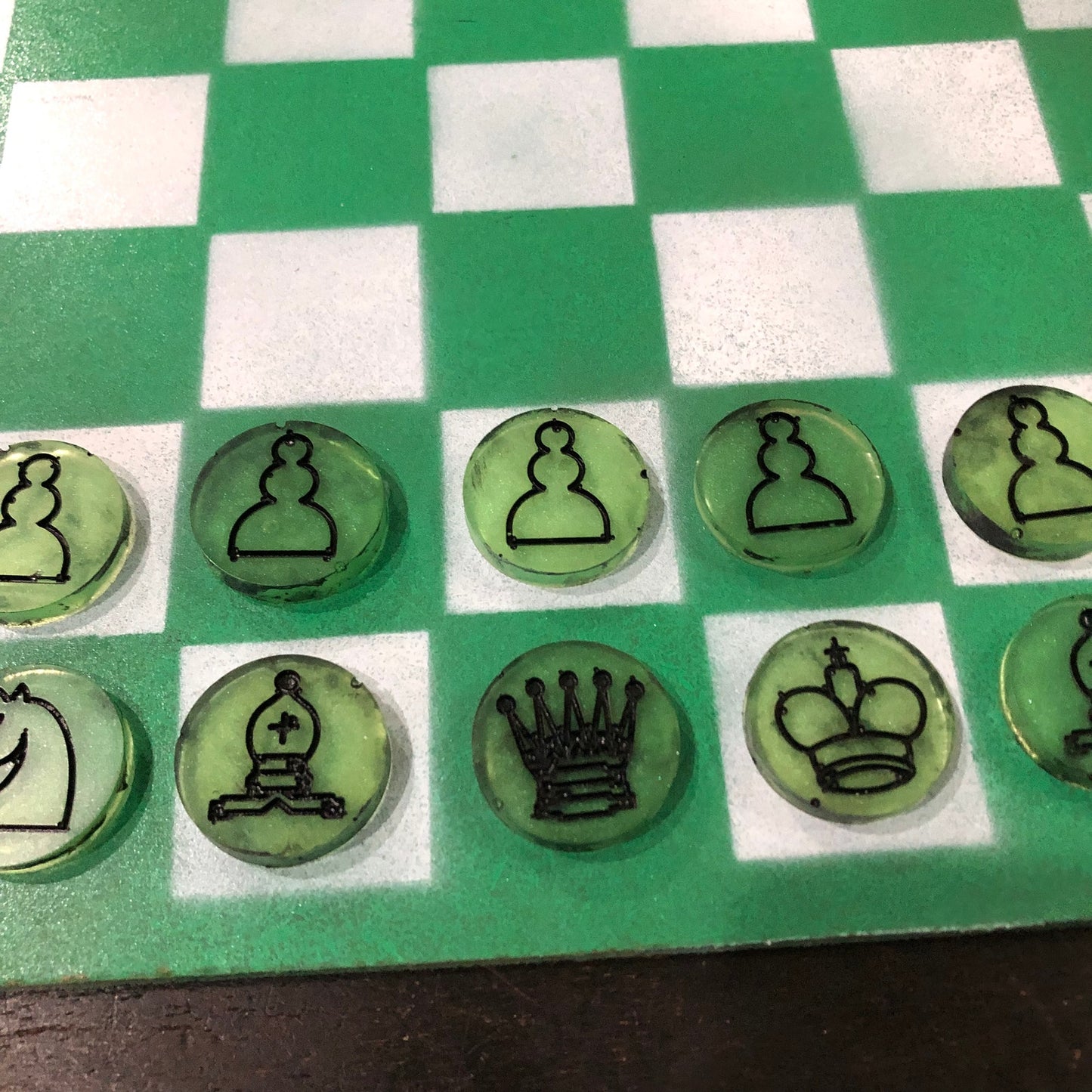 Green & White - Painted Chess Set