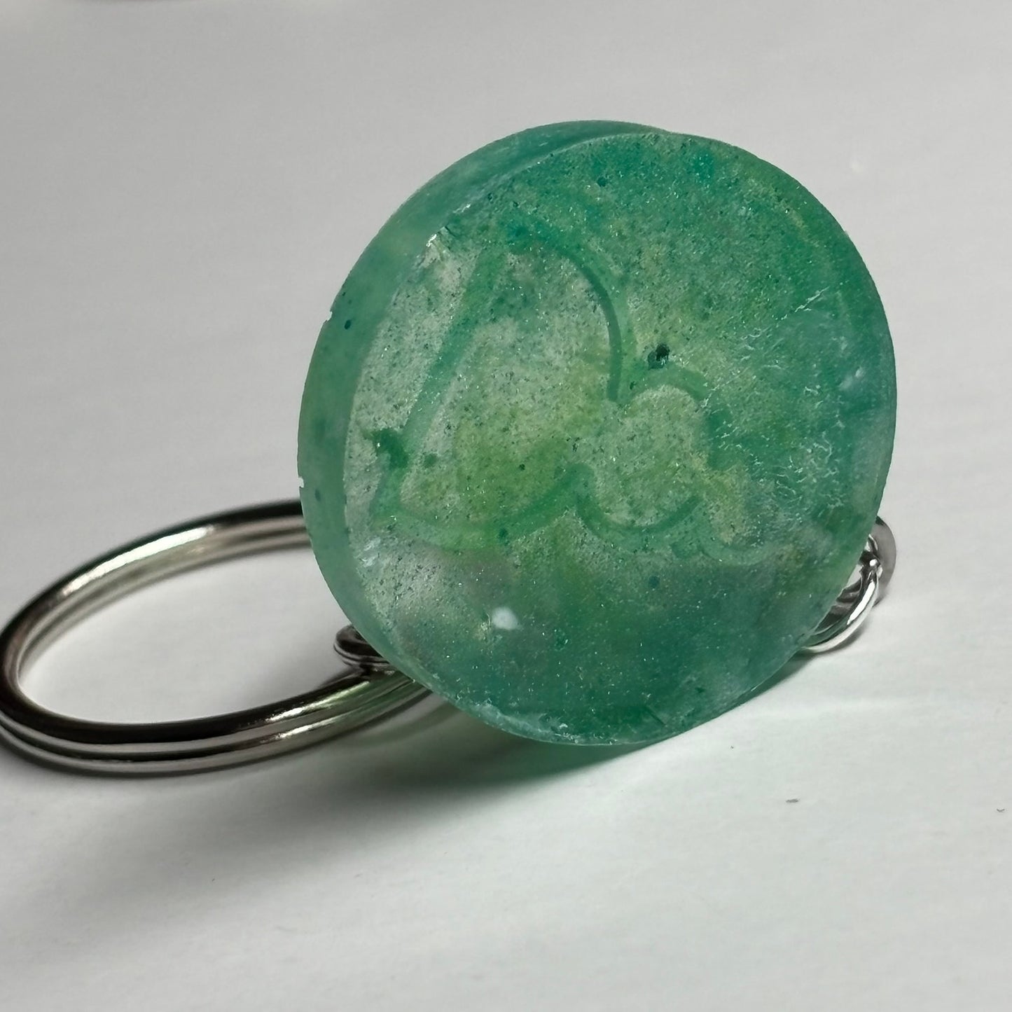 Spotted Green - Handmade Resin Keychain
