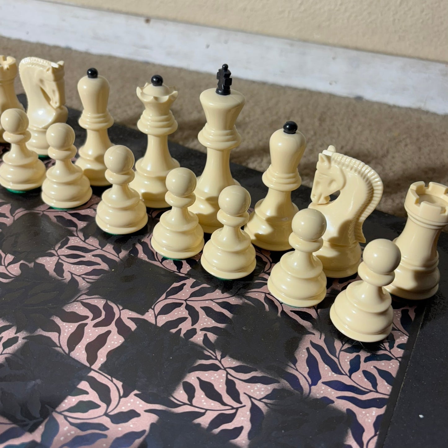 Mystic Leaves - Large Deluxe Chess Set