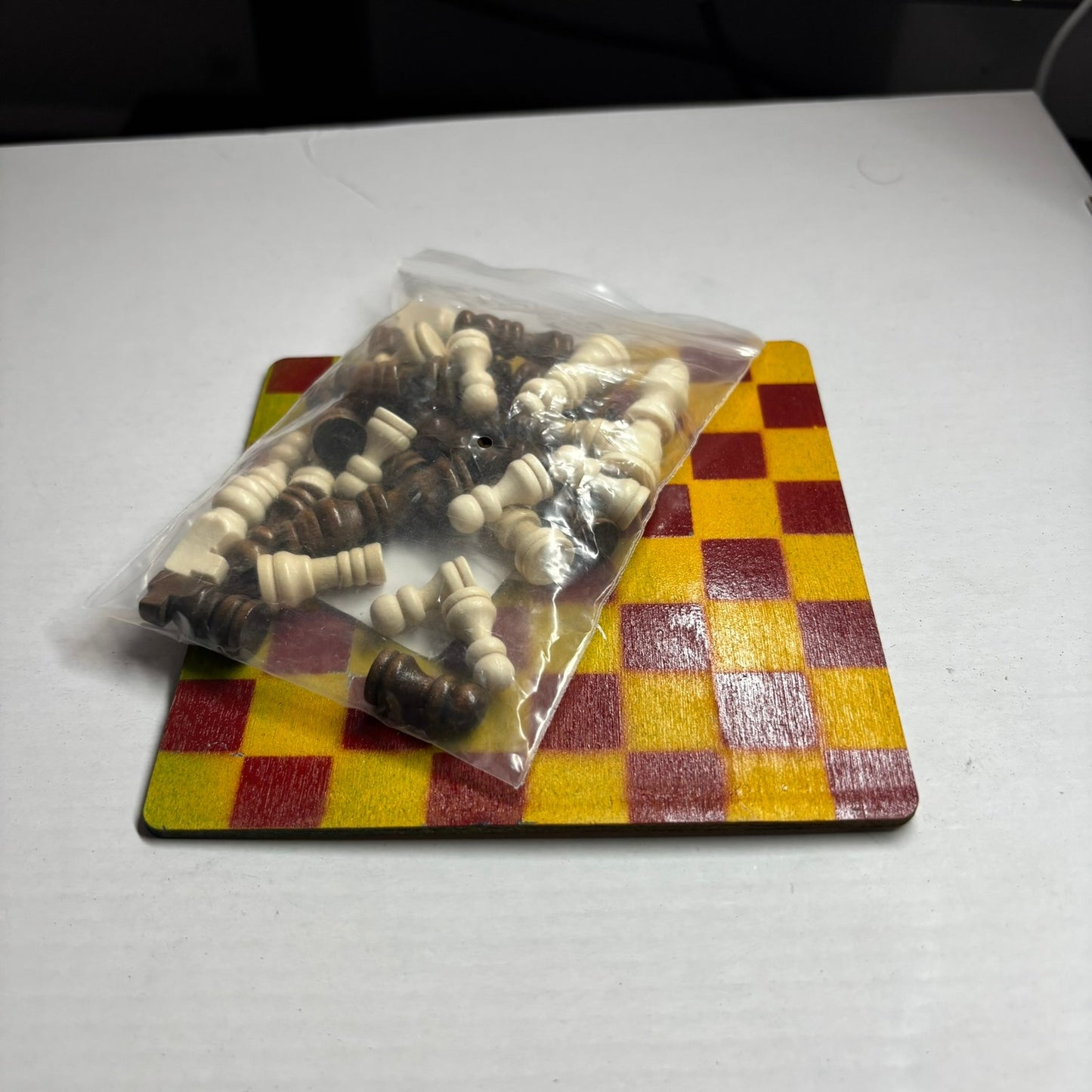 Yellow Dark Red - Mini Chess Set