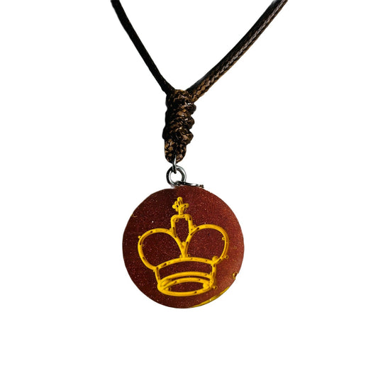 🎁 Burgundy Red King - Handmade Resin Chess Necklace (100% off)