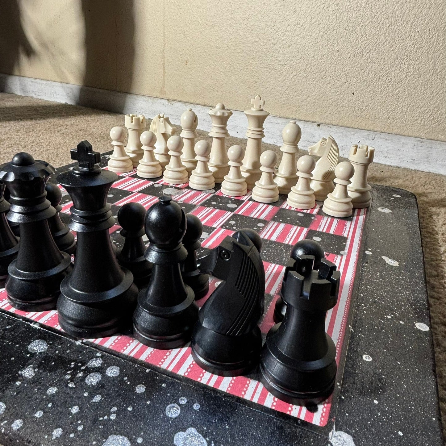 Vintage Red Stripes - Large Deluxe Chess Set