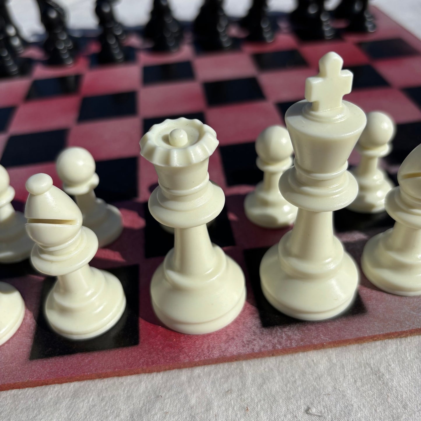 Misty Red - Painted Chess Set