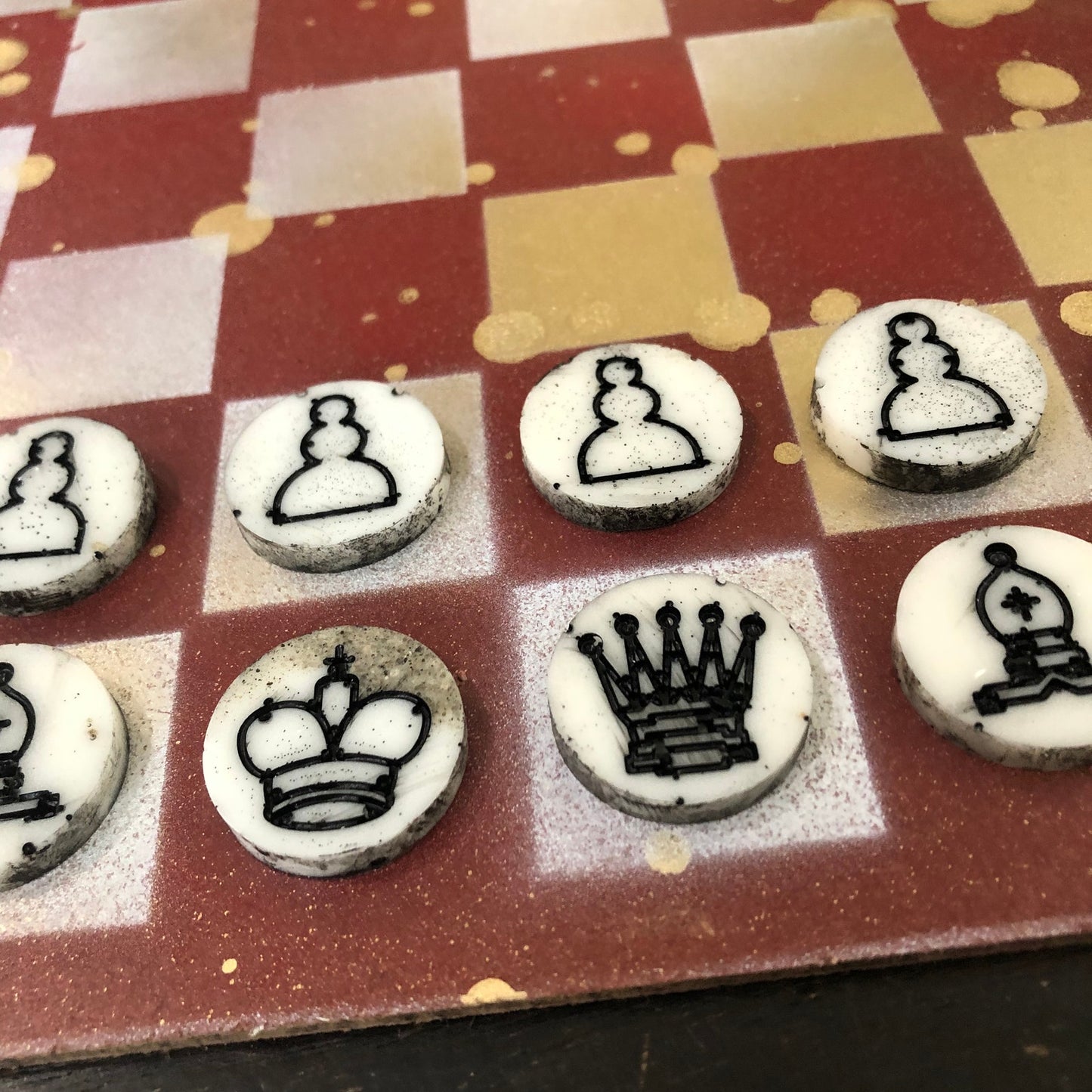 Golden Red - Painted Chess Set