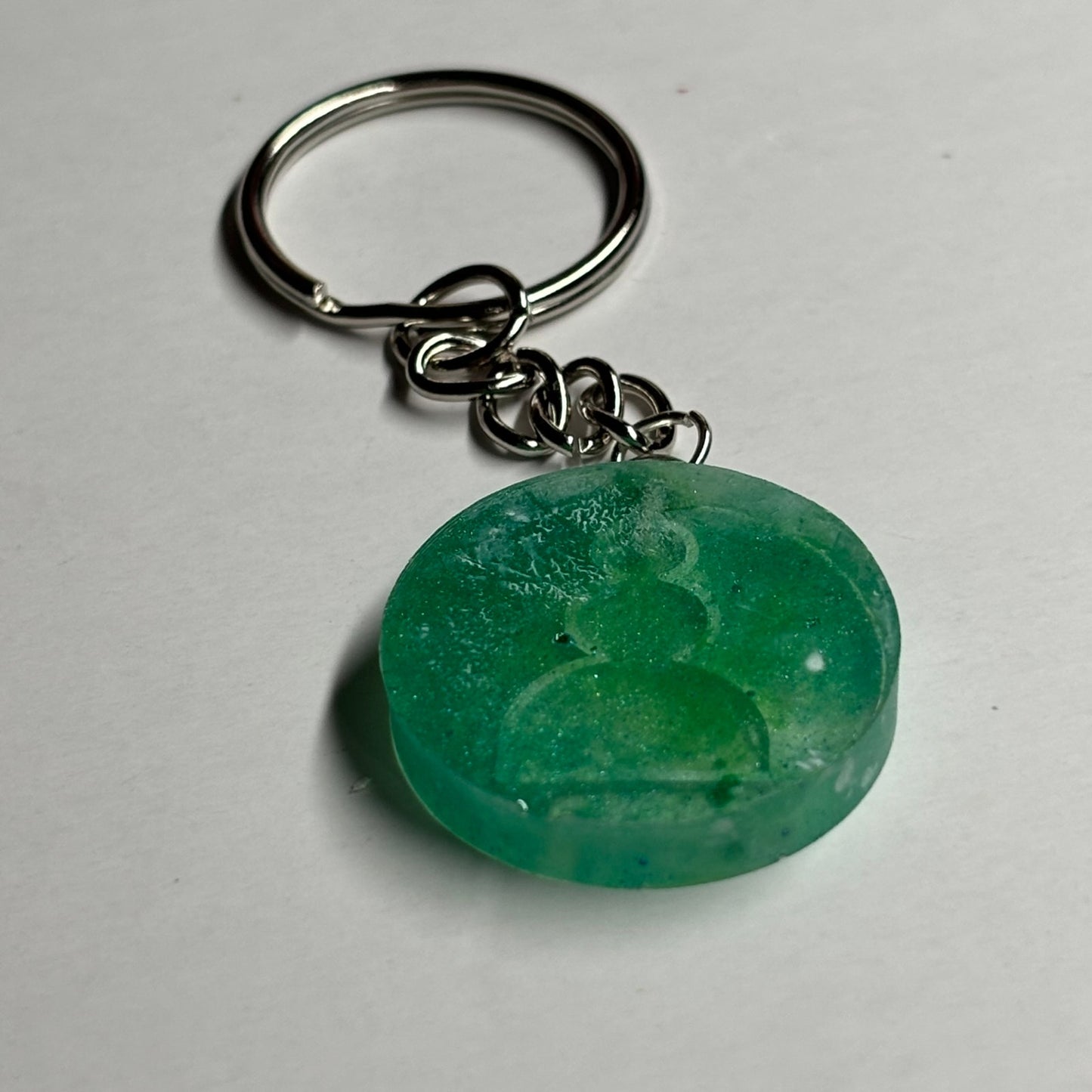 Spotted Green - Handmade Resin Keychain