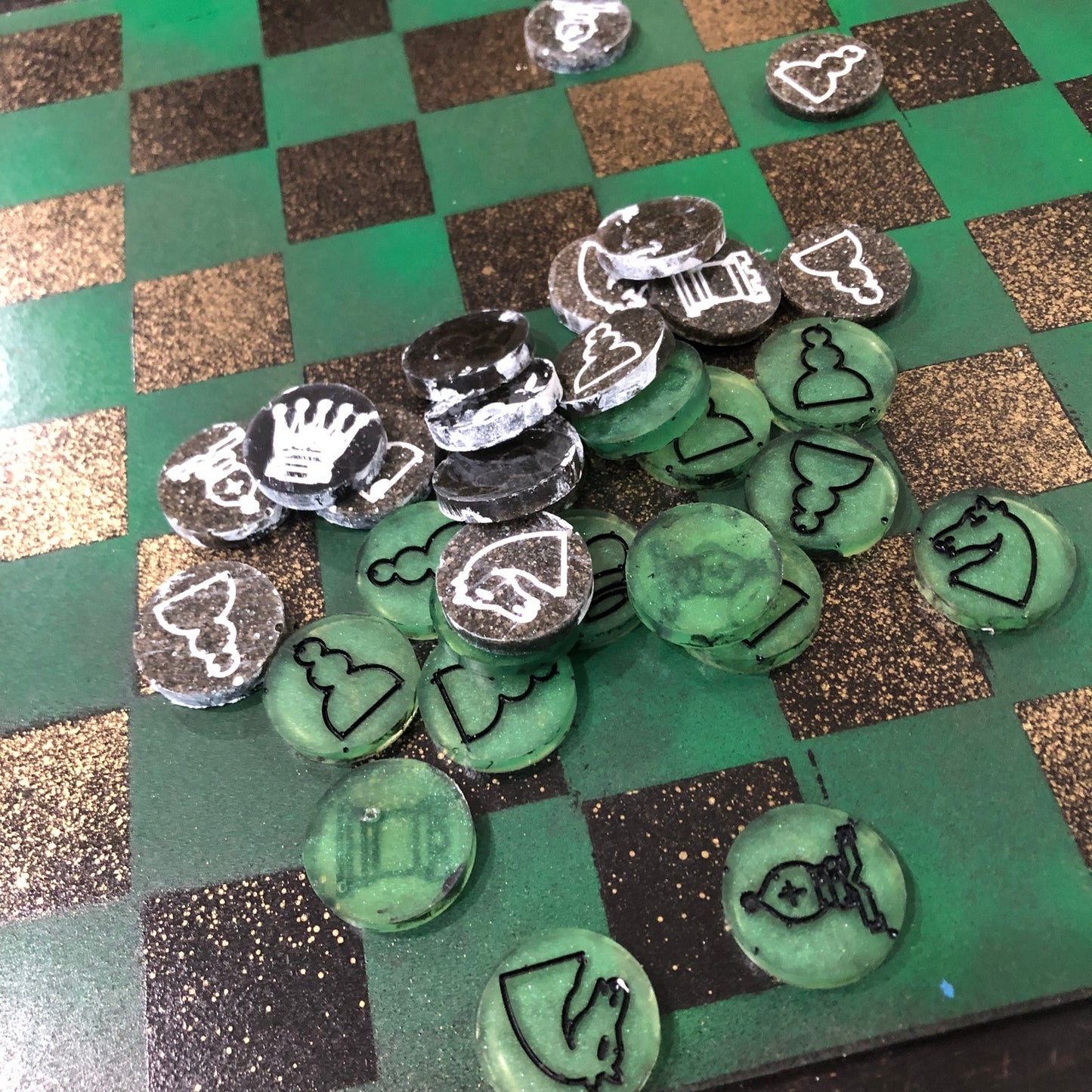 Golden Green - Painted Chess Set