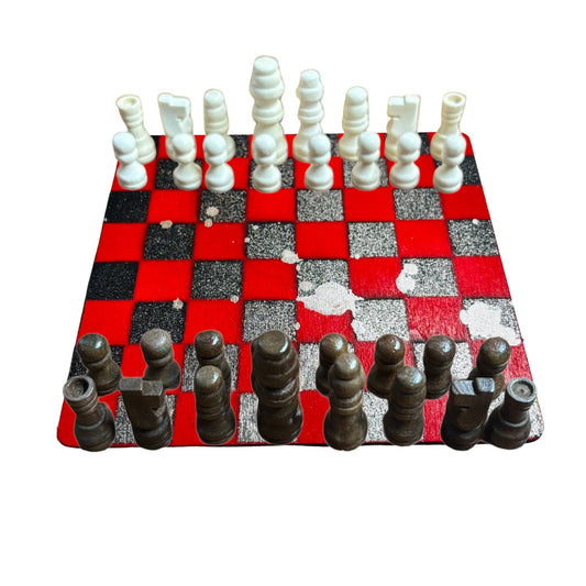 🎁 Red Black Chrome - Mini Chess Set (100% off)