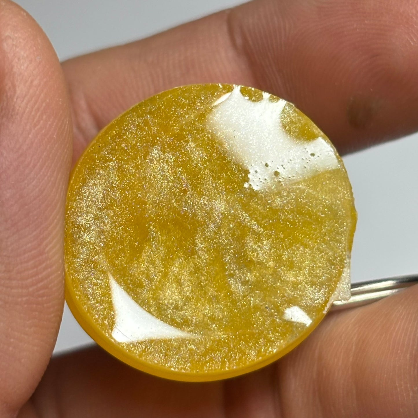 Blue Yellow Queen - Handmade Resin Keychain