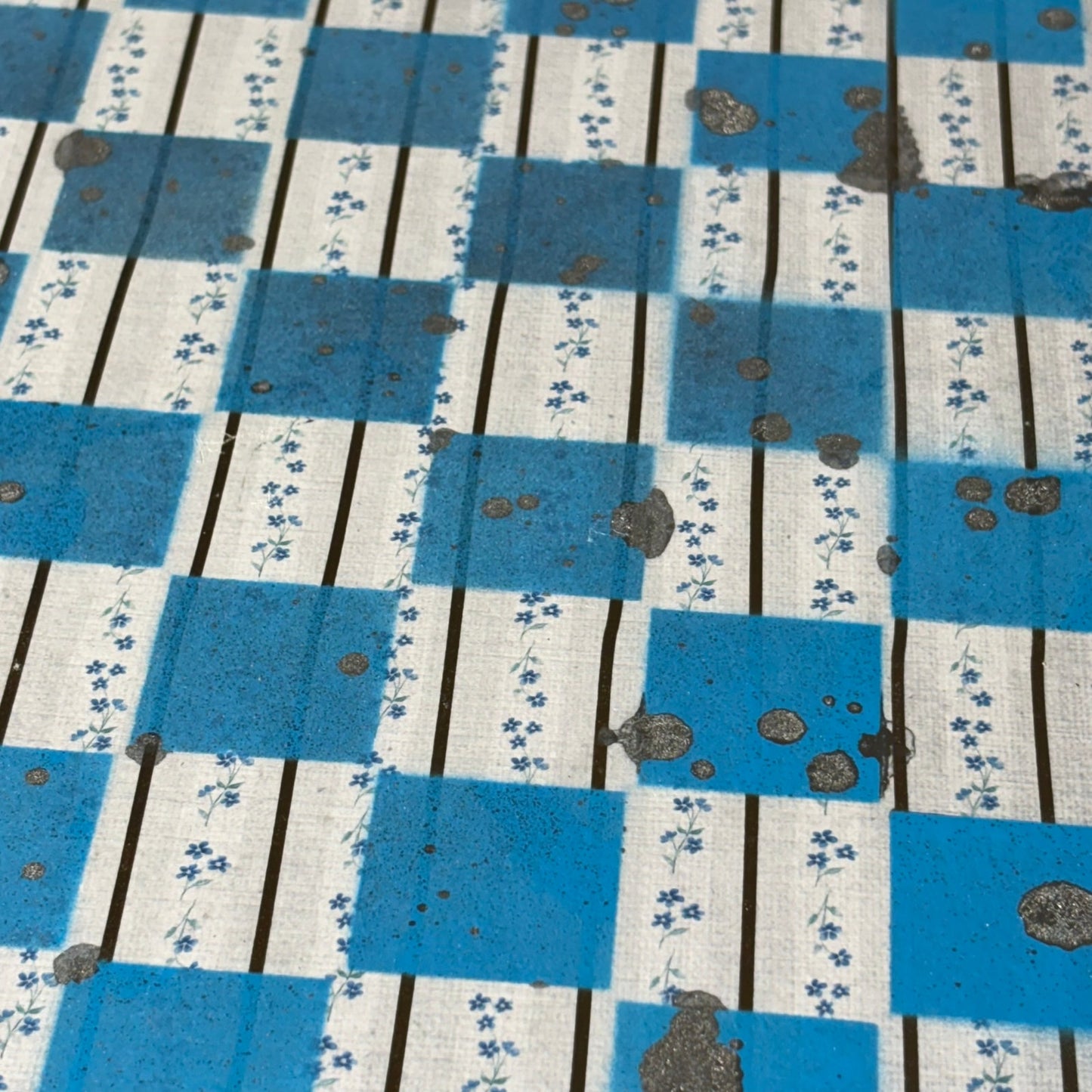 Simple Blue - Scrapbook Chess Set