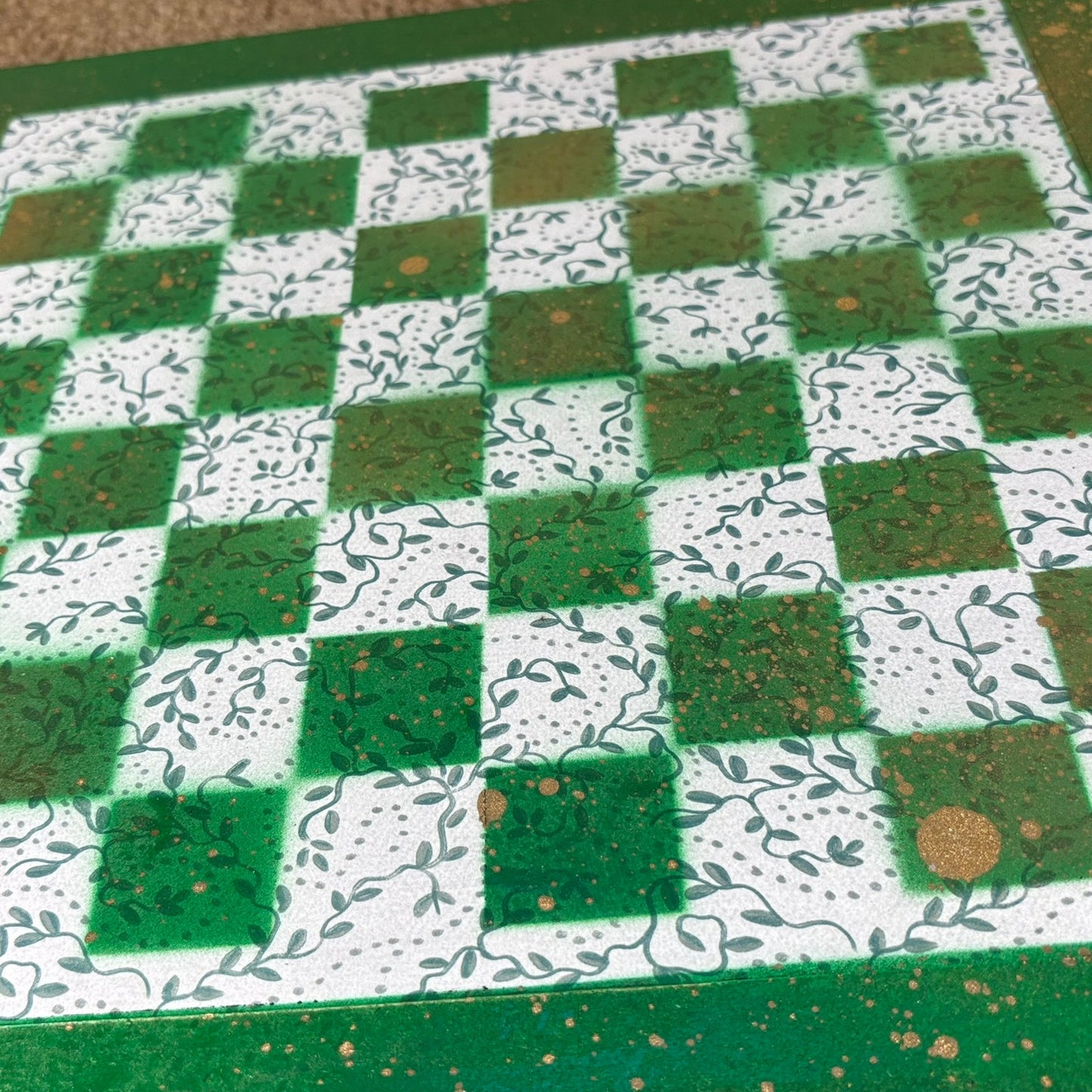 Royal Green Golden Drip - Large Deluxe Chess Set