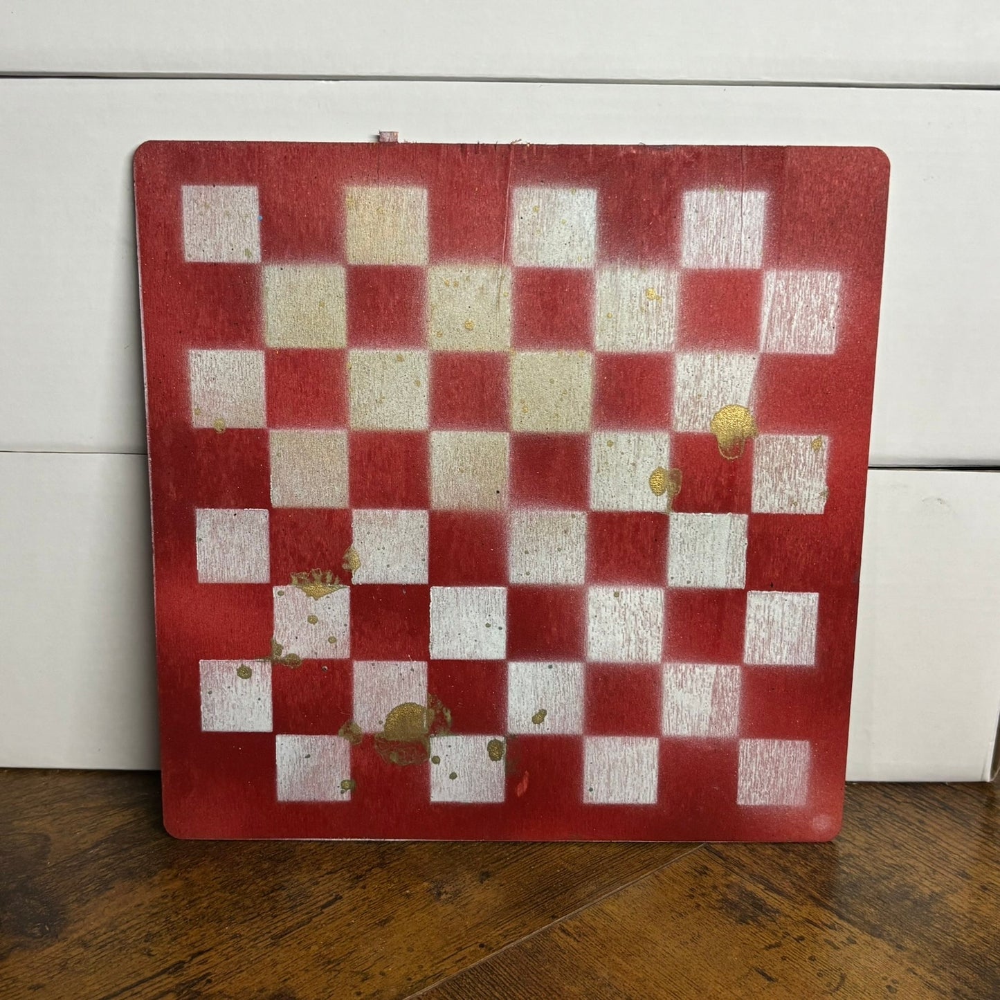 Red And White Golden Hue - Painted Thin Wooden Chess Board