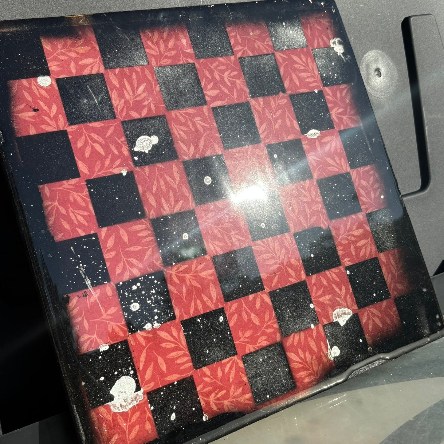 Red Flowers Pattern - Resin Coated Chess Board